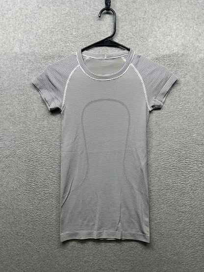 Lululemon Run: Swiftly Tech Short Sleeve Size 2 Stripe White