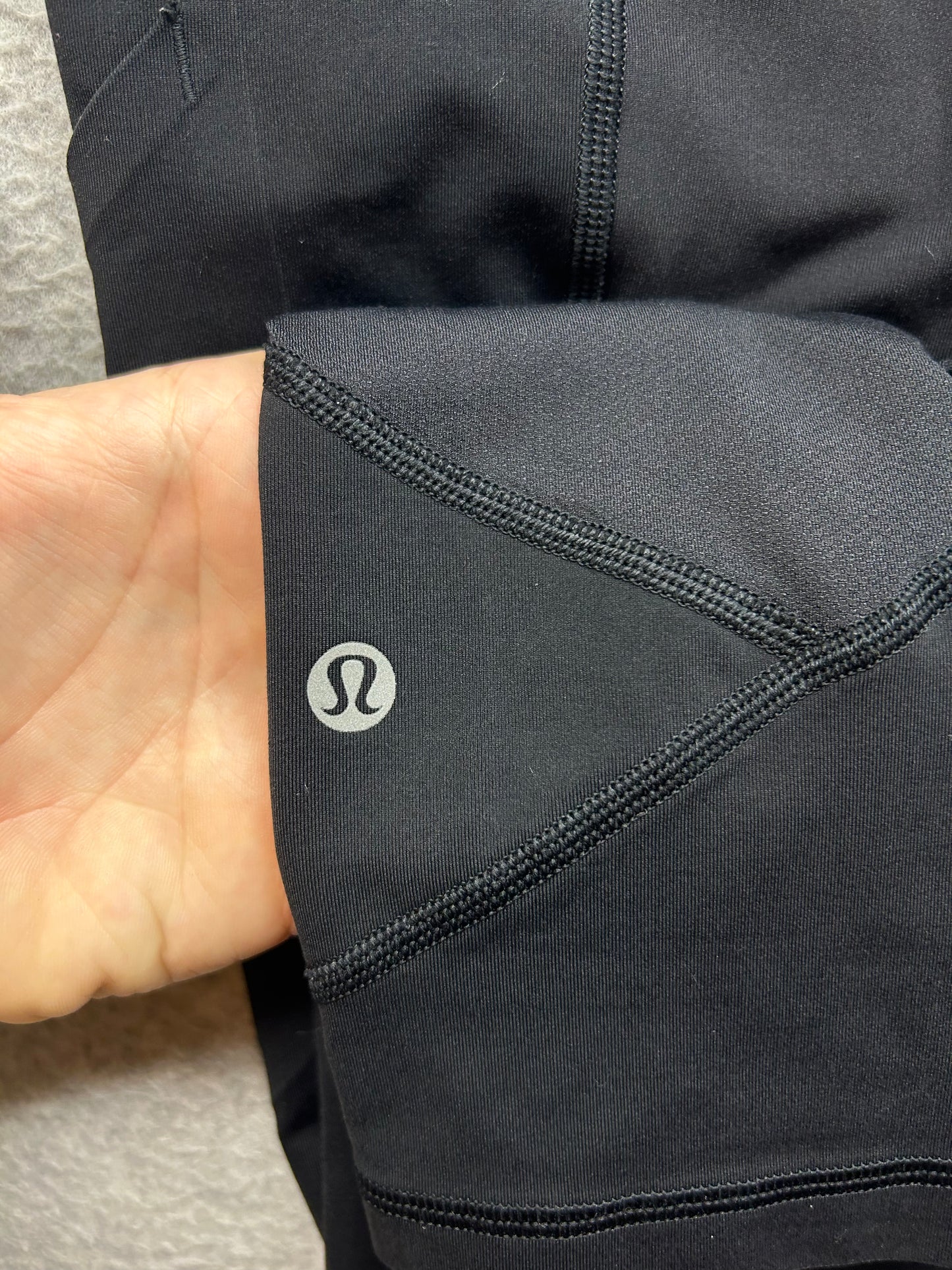 Lululemon Pace Rival Crop 22" Size 4 Black