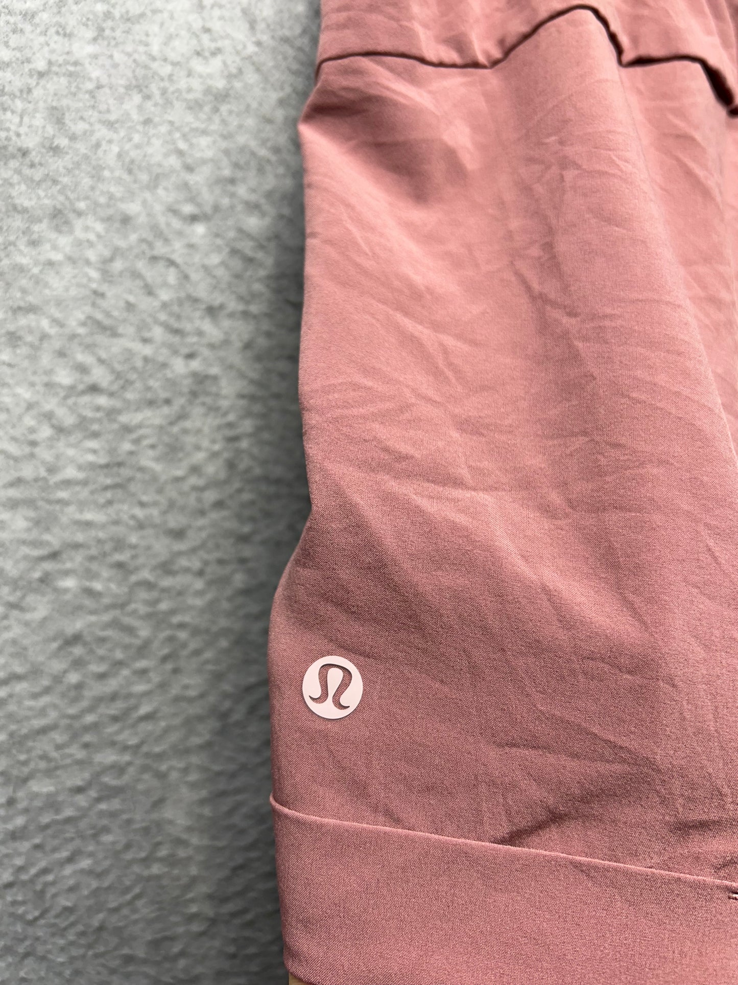 Lululemon Spring Break Away Short II 3" Size 8 Quicksand