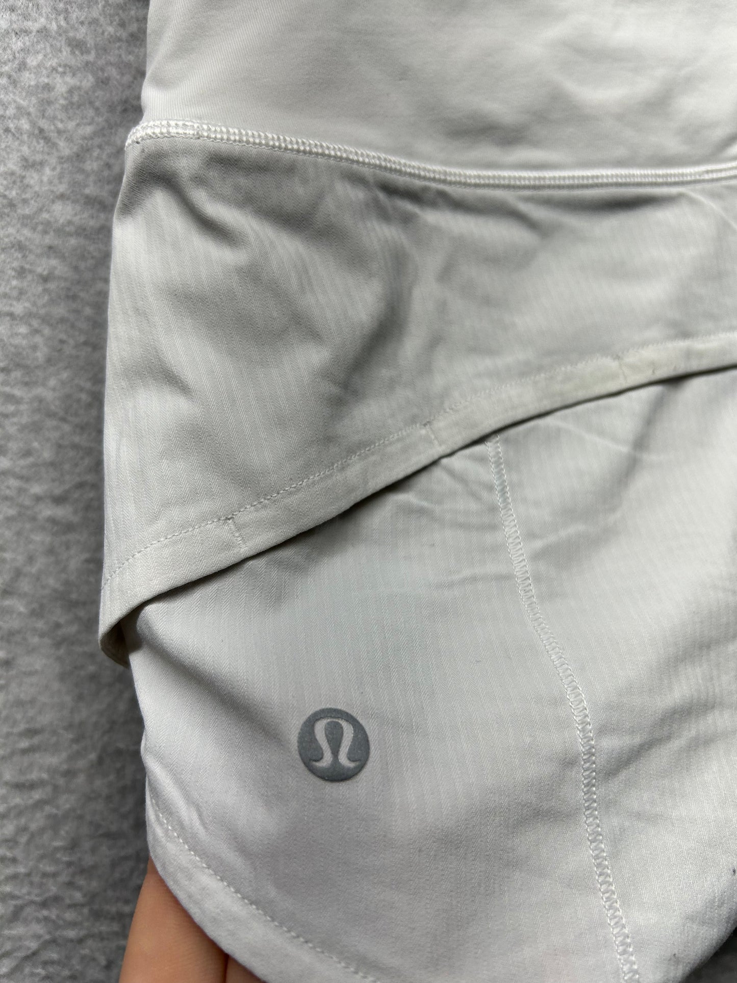 Lululemon Speed Up Short High-Rise 2.5" Size 0 White
