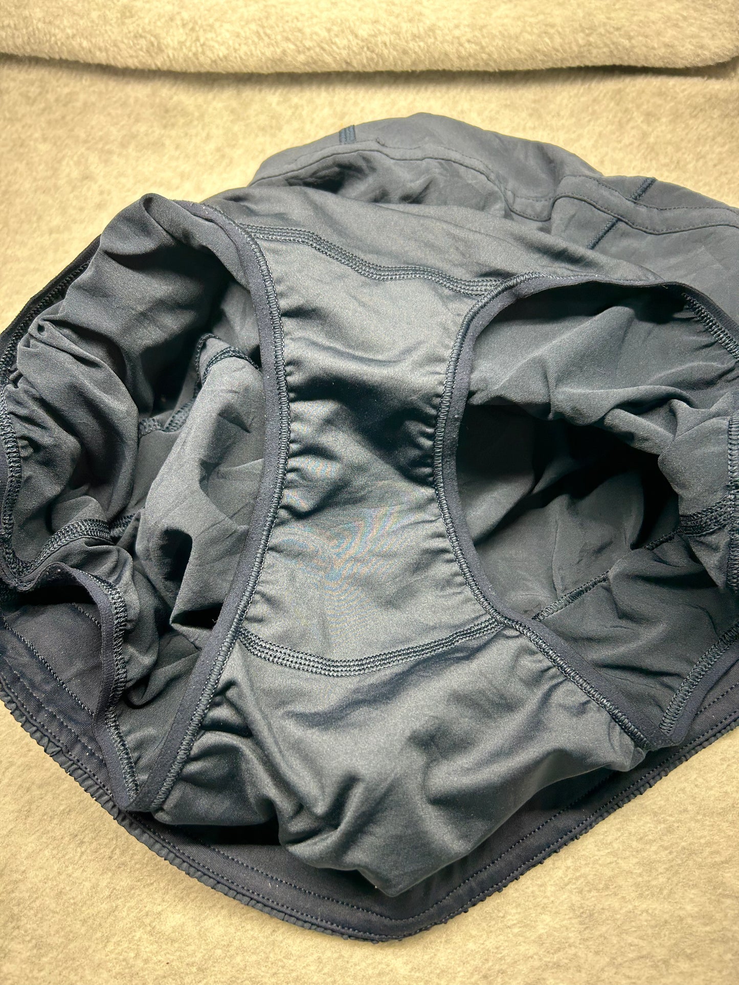 Lululemon Track That Short 5" Size 10 True Navy