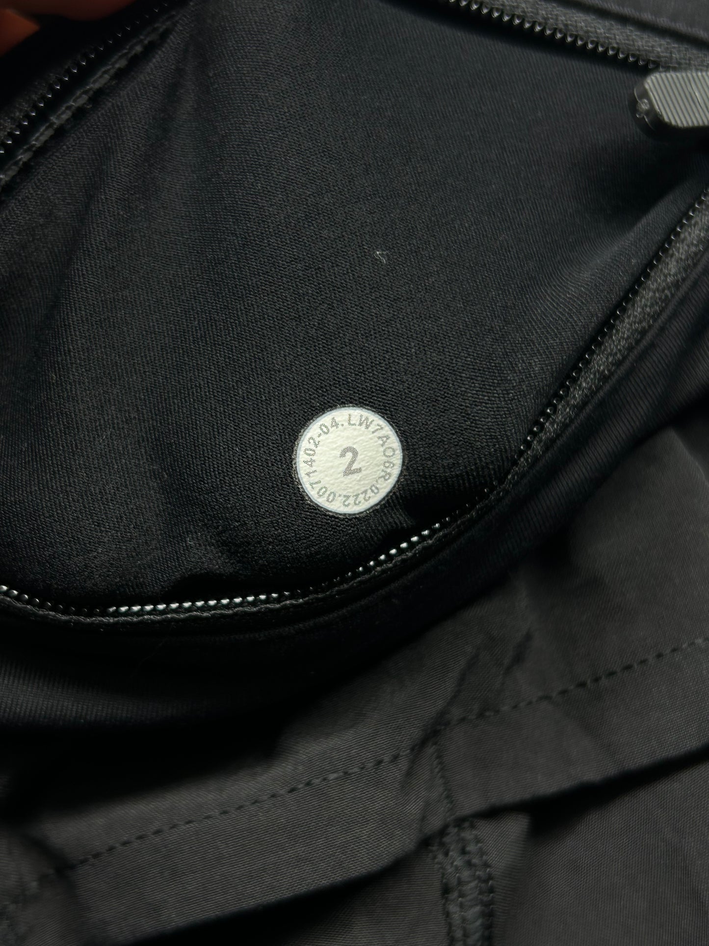 Lululemon Speed Up Short 2.5" Size 2 Black