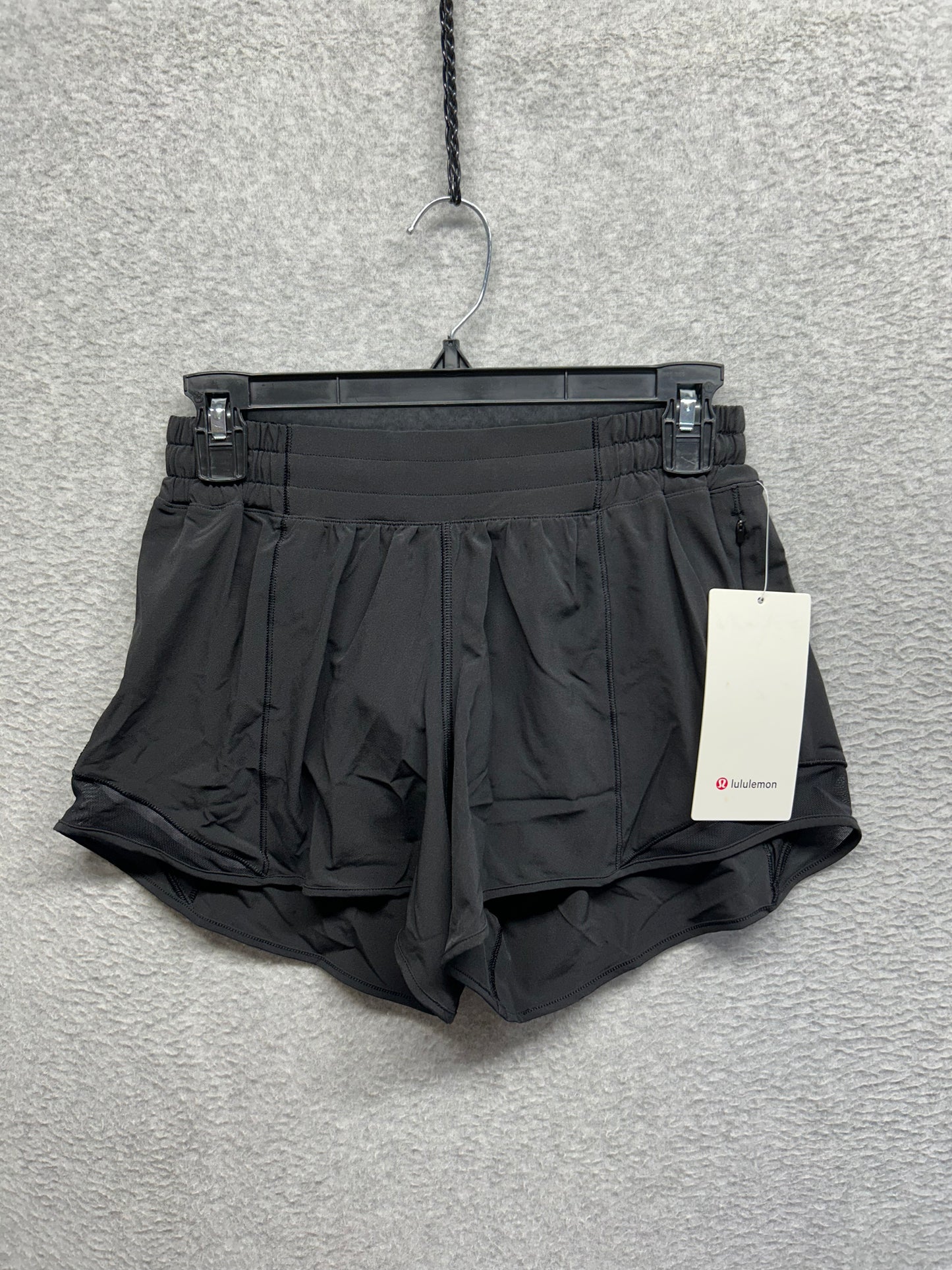 Lululemon Hotty Hot Short II 4" Size 6 Black