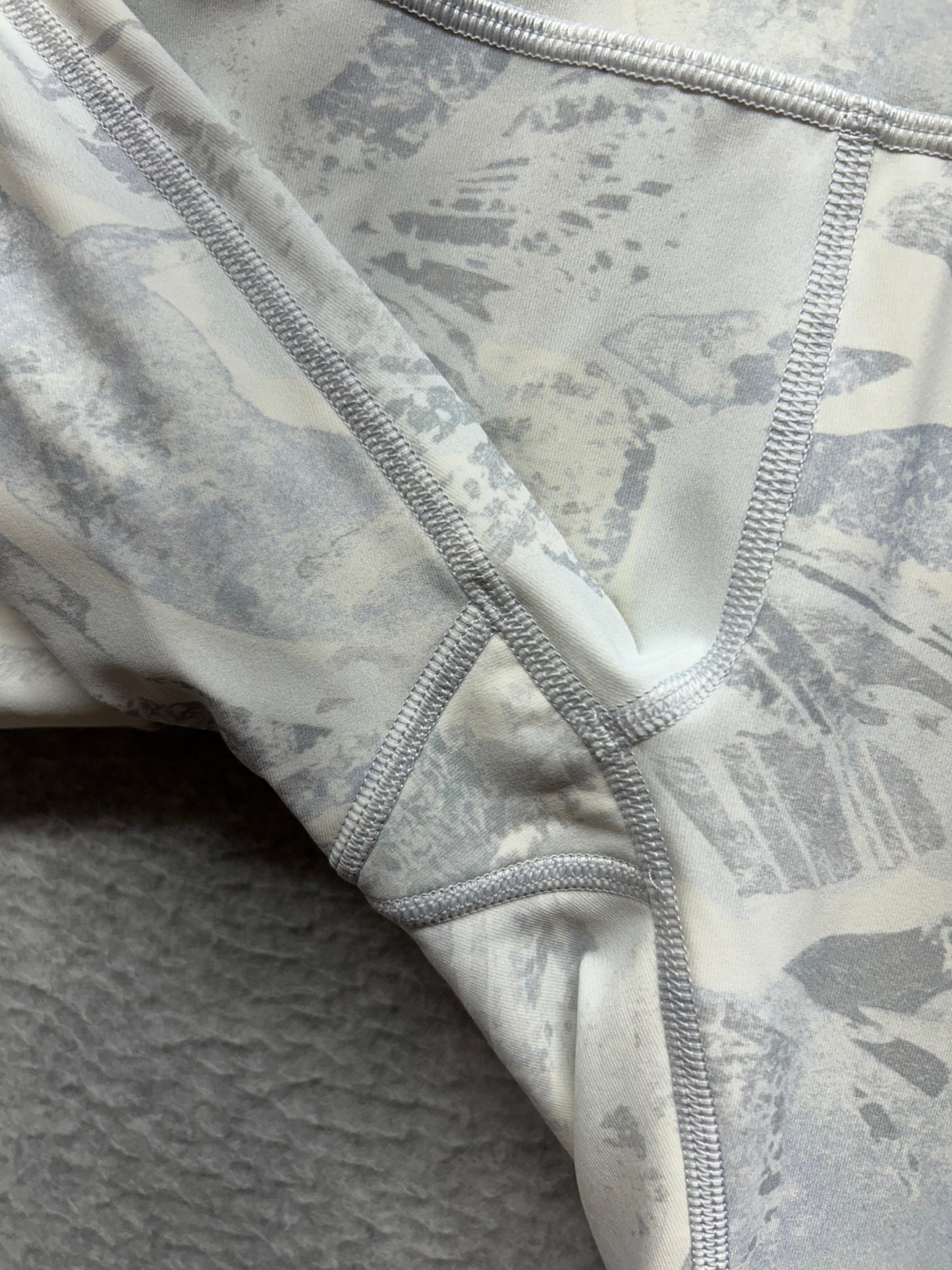 Lululemon Wunder Under High-Rise Tight 25" Luxtreme Size 4 Tropical Shadow Starlight Multi