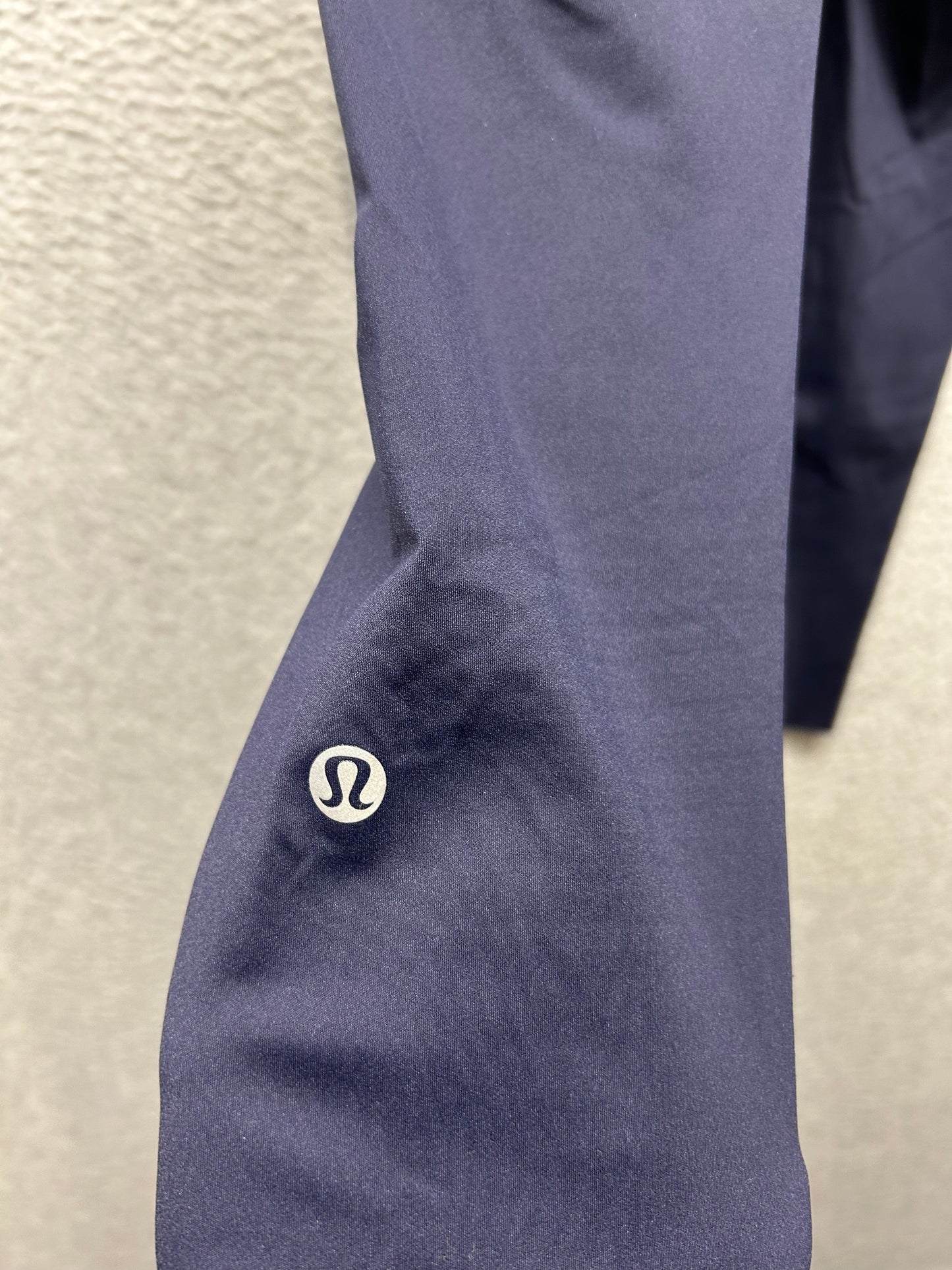 Lululemon Fast & Free Crop II Nulux 18" Size 2 Midnight Navy
