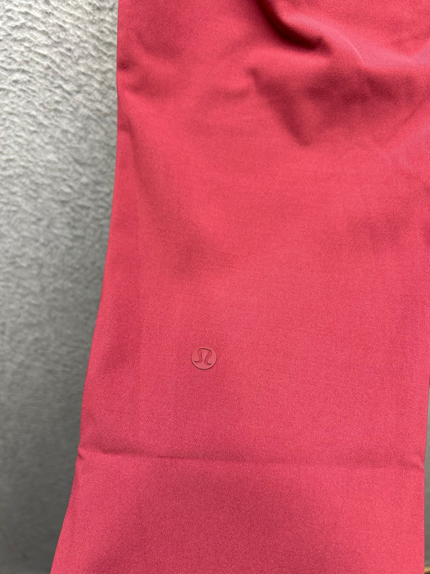 Lululemon On the Fly 7/8 Pant Size 2 Chianti