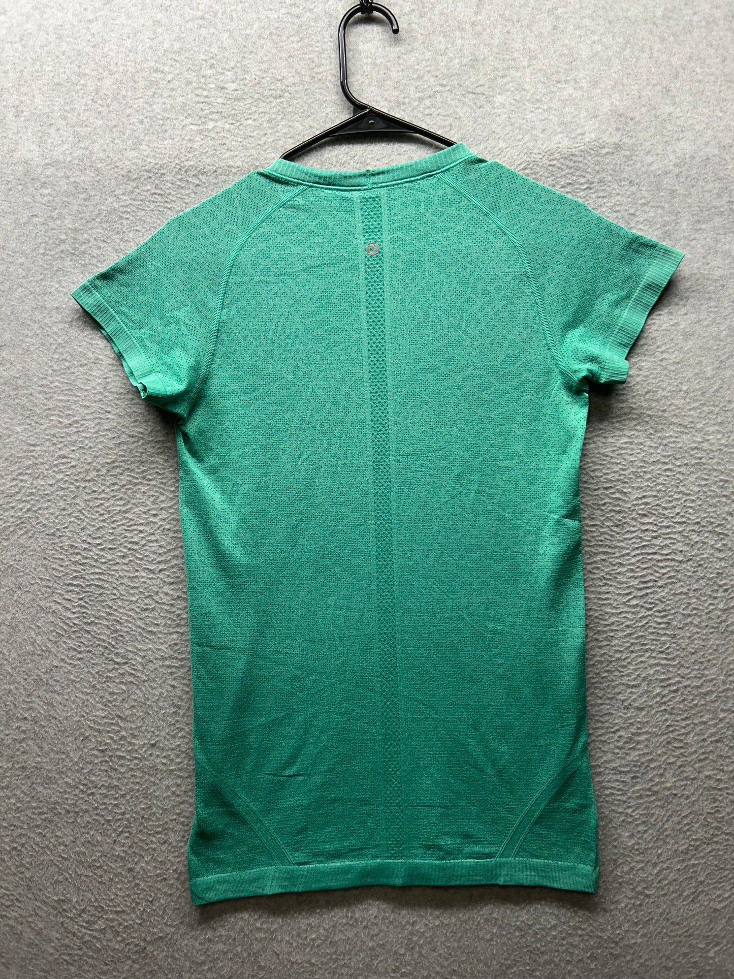 Lululemon Swiftly Tech Short Sleeve Crew Size 8 Heathered Jungle