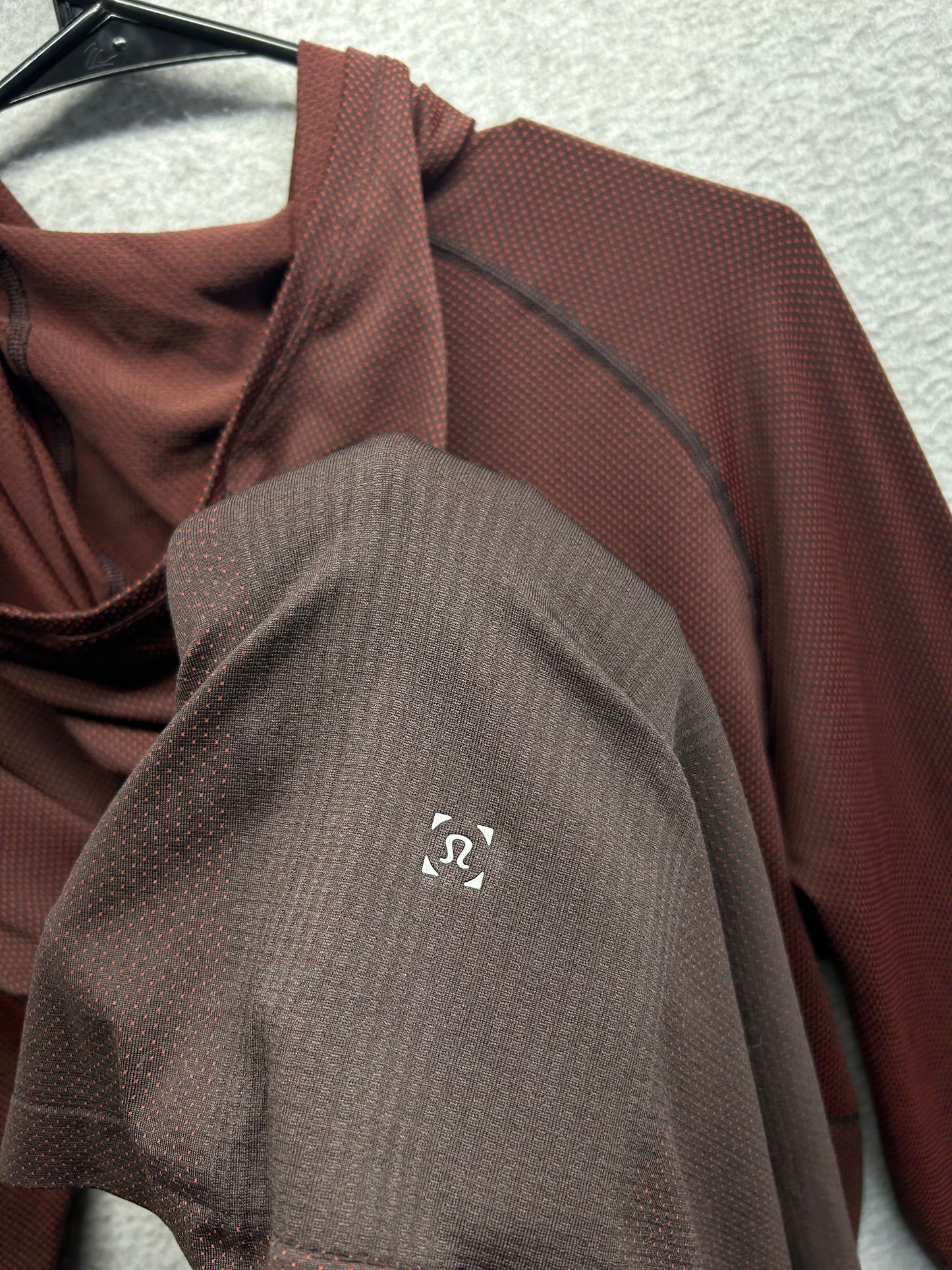 Lululemon Metal Vent Tech Hoodie 2.0 Size Large Magma / Sequoia