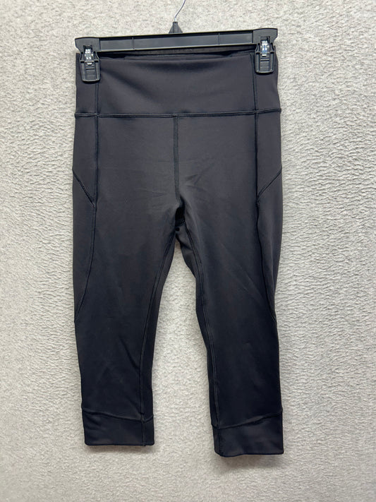 Lululemon In Movement Crop Everlux 19" Size 6 Black
