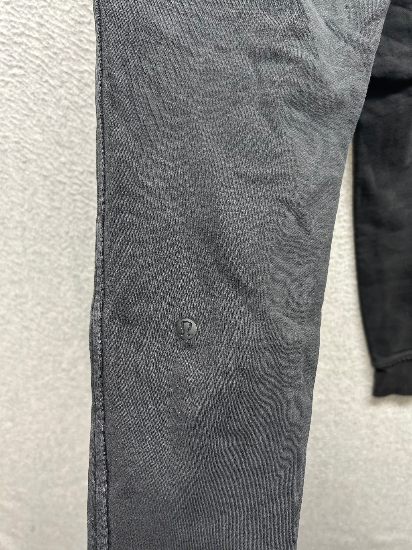 Lululemon Warm Down Jogger 25" Size 2 Black