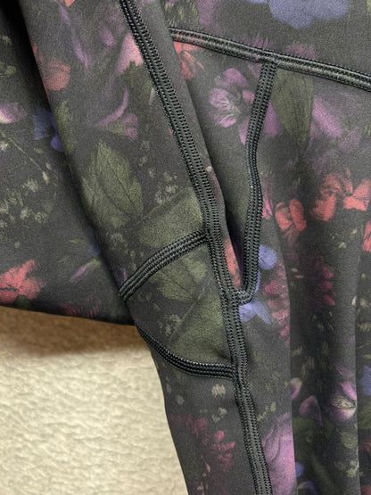 Lululemon Train Times Crop 17" Size 6 Frozen Flourish Multi