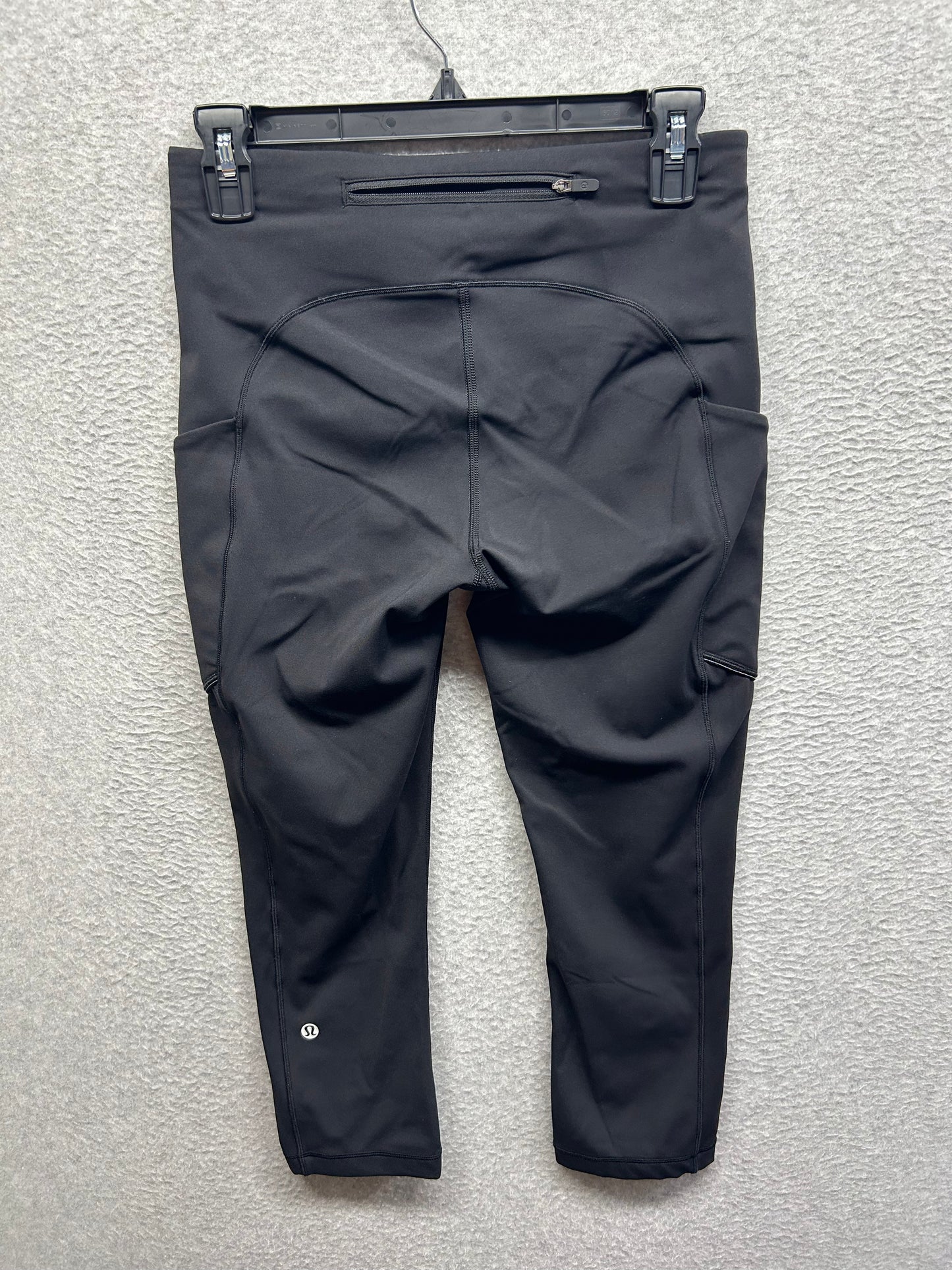 Lululemon Speed Up Crop 21" Size 6 Black