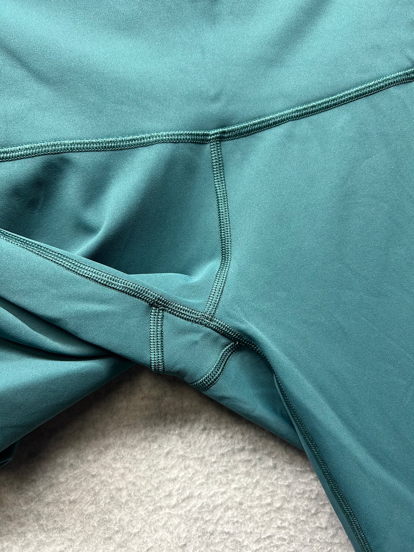 Lululemon Wunder Under Hi-Rise 7/8 Tight 24" Size 4 Green Jasper