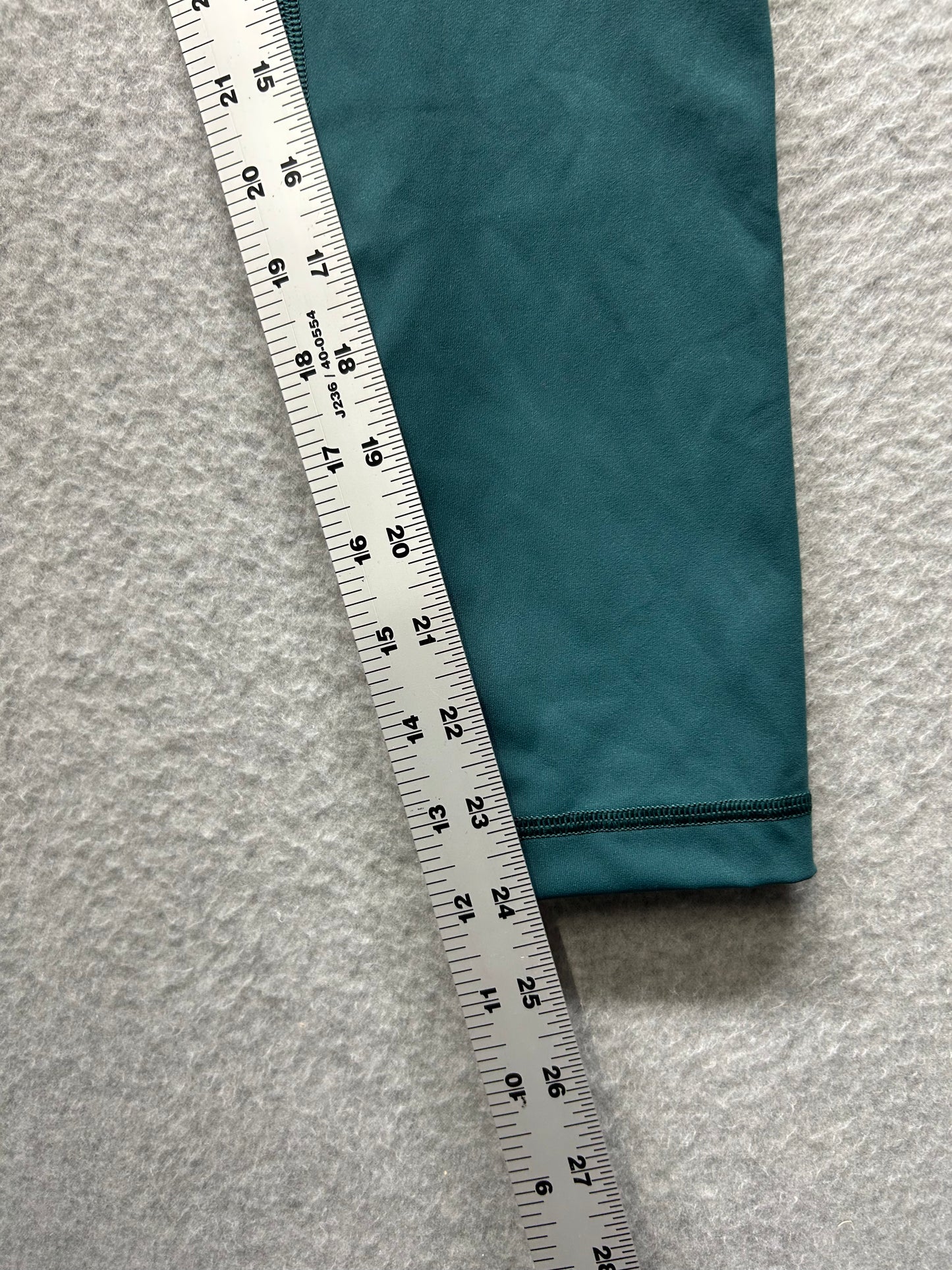Lululemon Wunder Under Hi-Rise 7/8 Tight 24" Size 4 Green Jasper