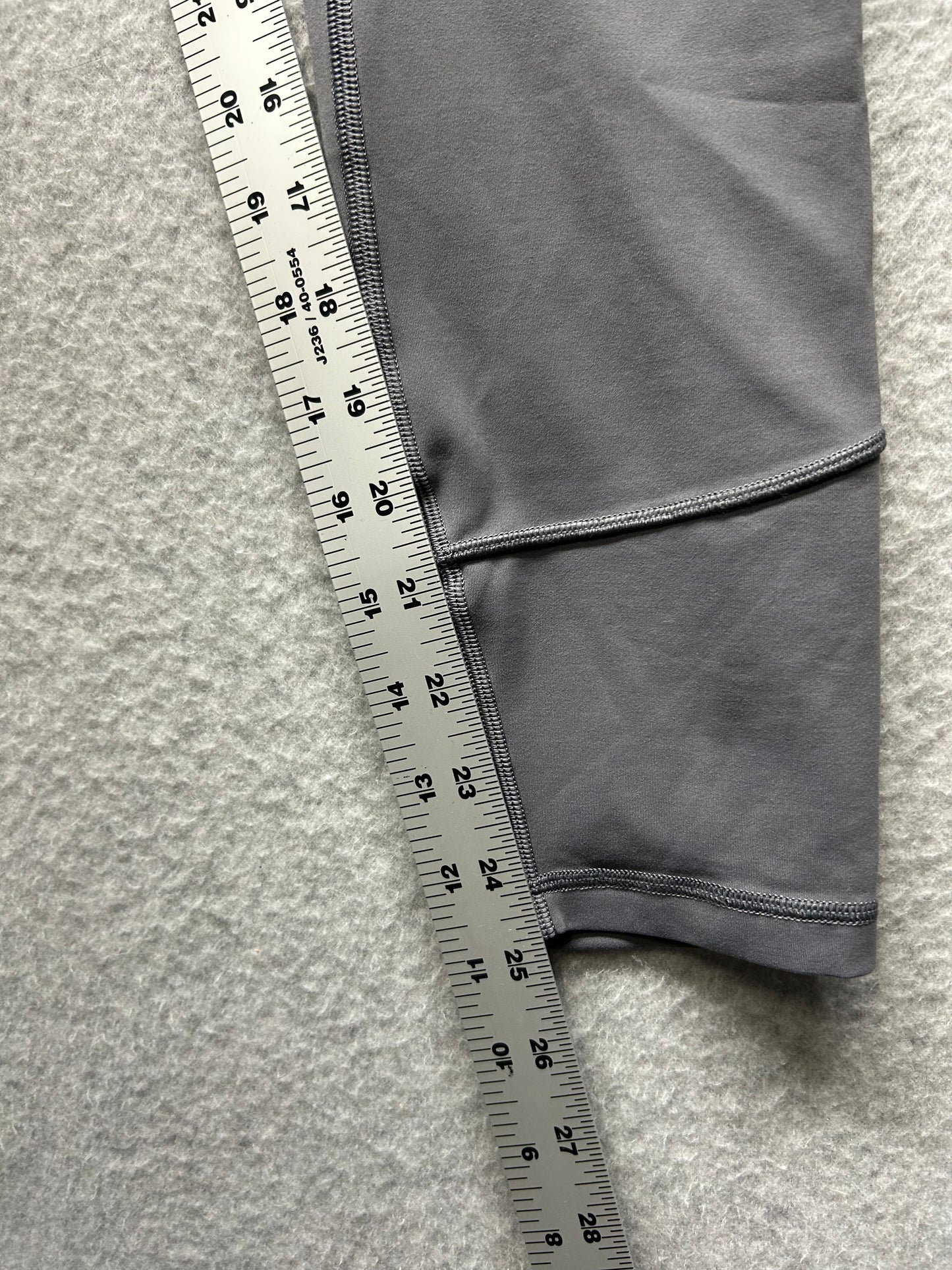 Lululemon In Movement 7/8 Tight Everlux 25" Size 4 Titanium
