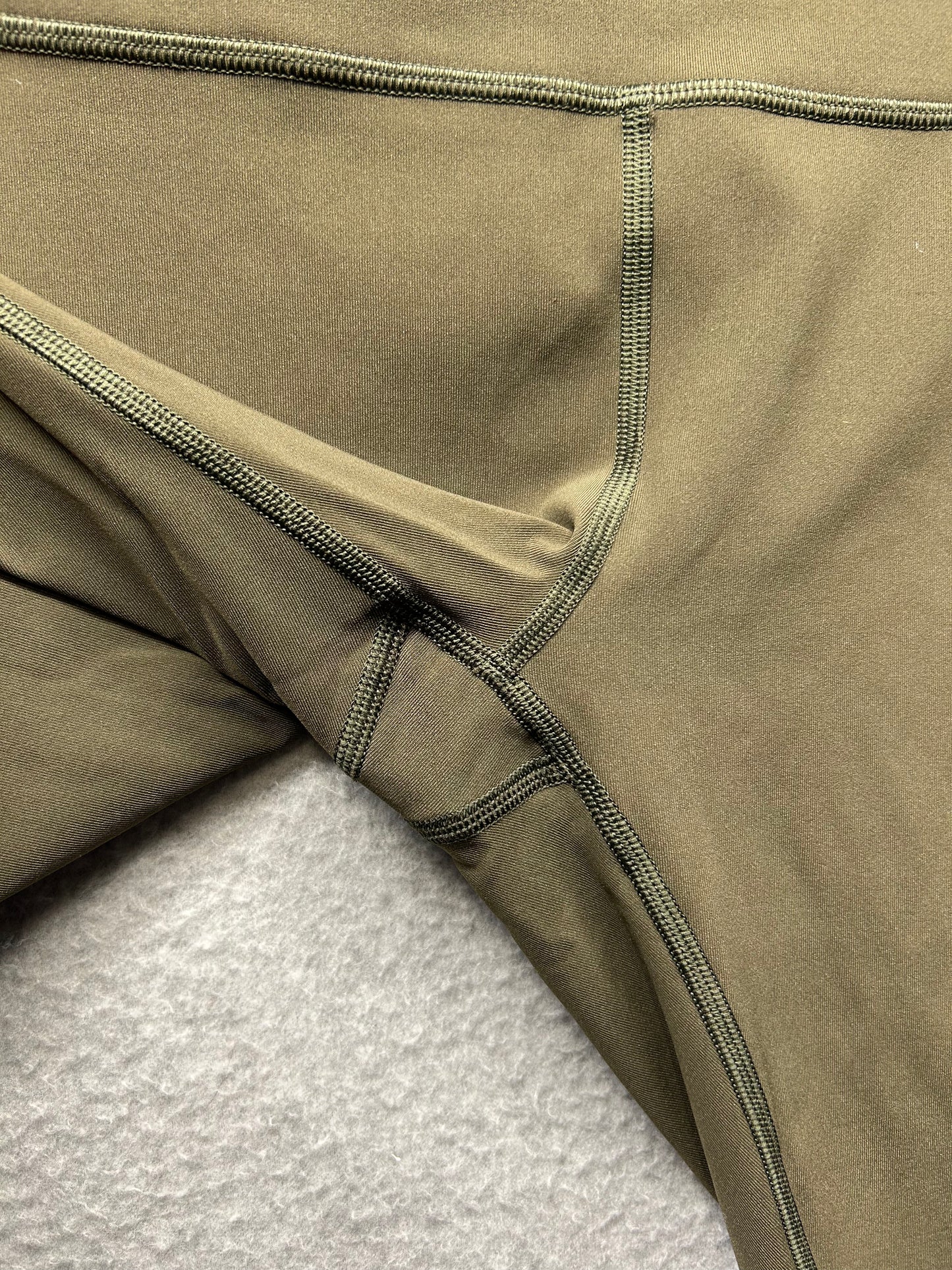 Lululemon Wunder Under Hi-Rise 7/8 Tight Full-On Luxtreme 25" Size 10 Dark Olive