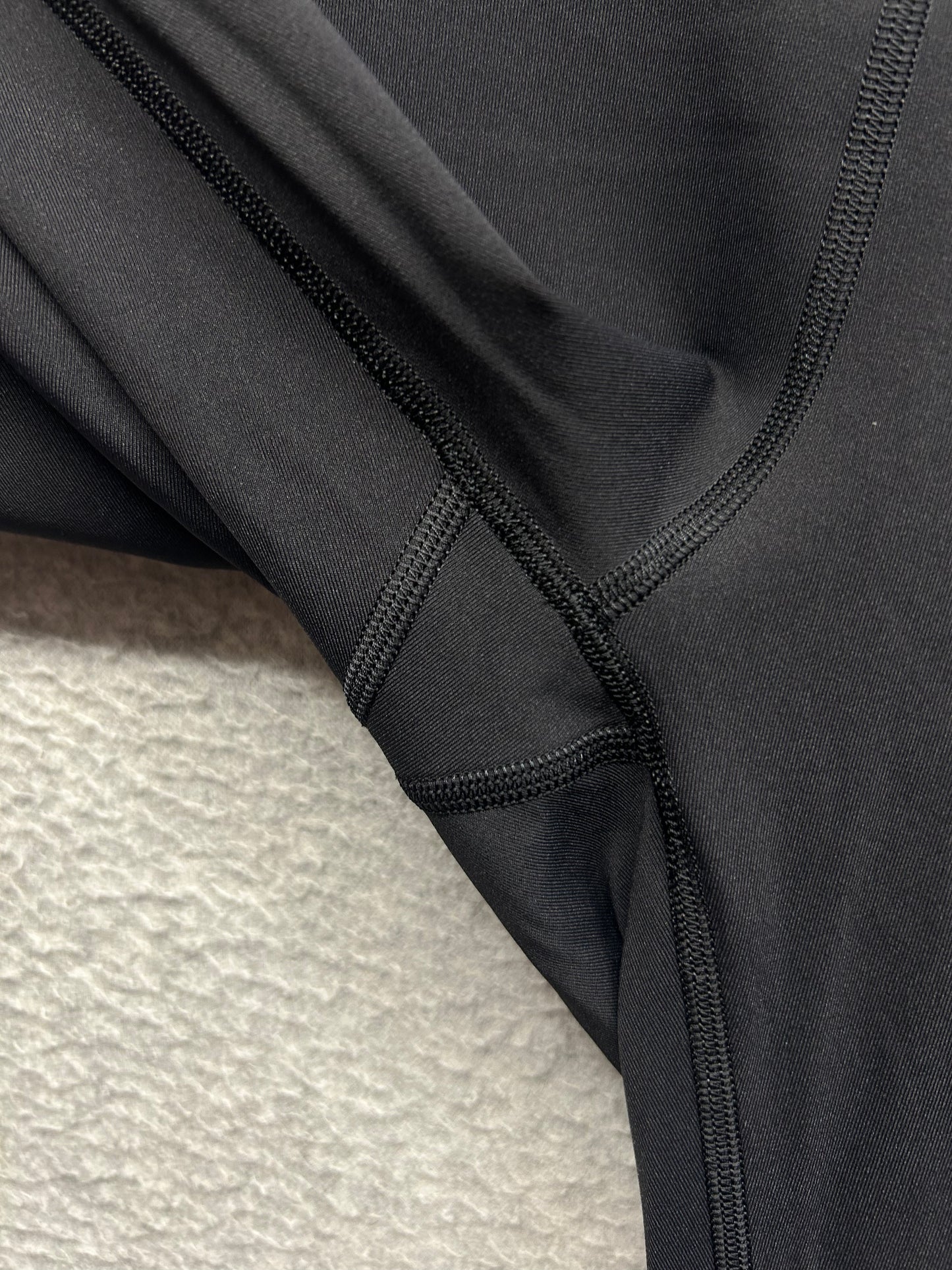 Lululemon Wunder Under High-Rise Tight 28" Mesh Size 6 Black