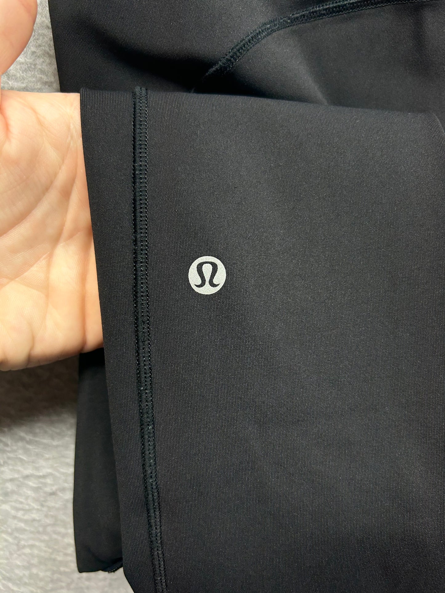 Lululemon Speed Up Tight Luxtreme 28" Size 6 Black