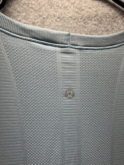 Lululemon Swiftly Tech Long Sleeve 2.0 Size 6 Chambray