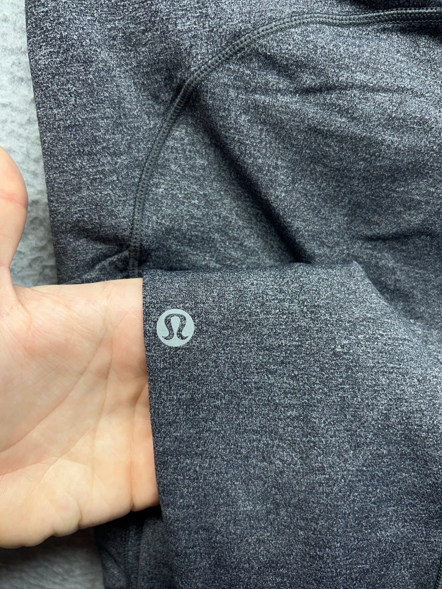 Lululemon Speed Up Tight 28" Size 6 Heathered Gray