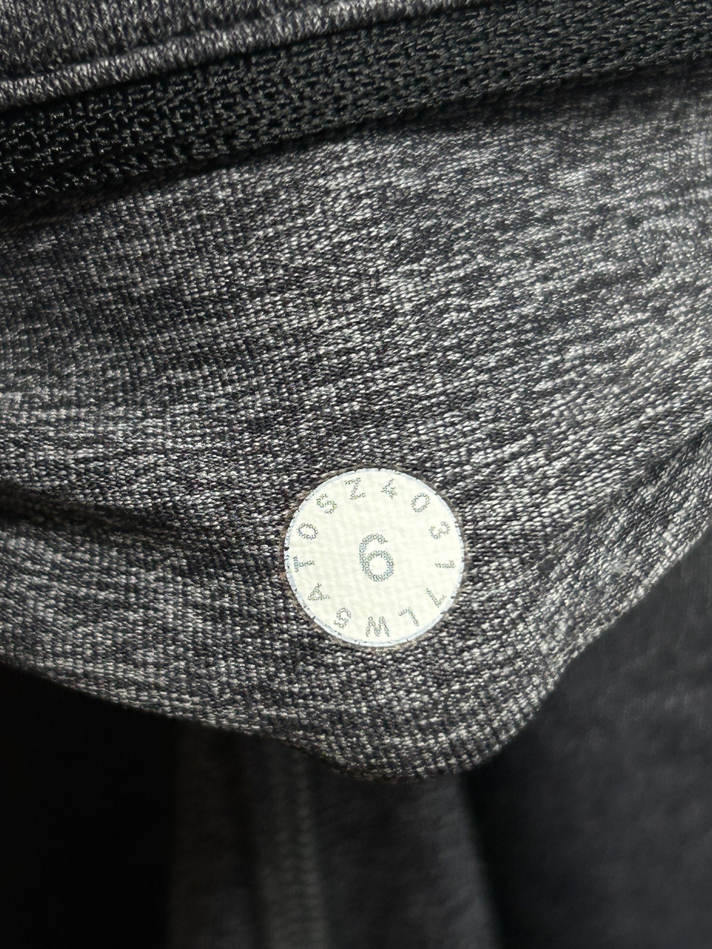 Lululemon Speed Up Tight 28" Size 6 Heathered Gray