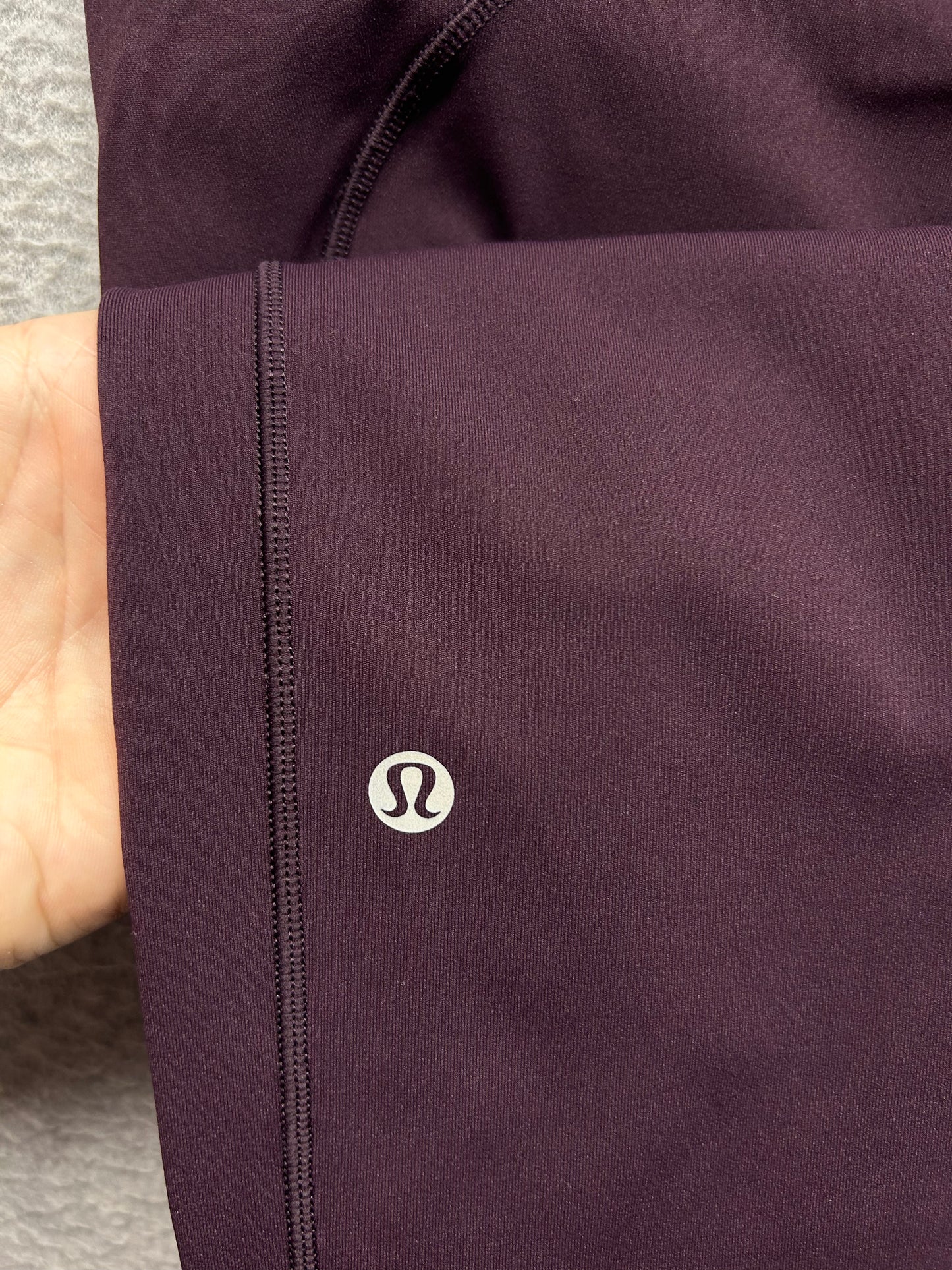 Lululemon Speed Up Crop 21" Size 6 Black Cherry