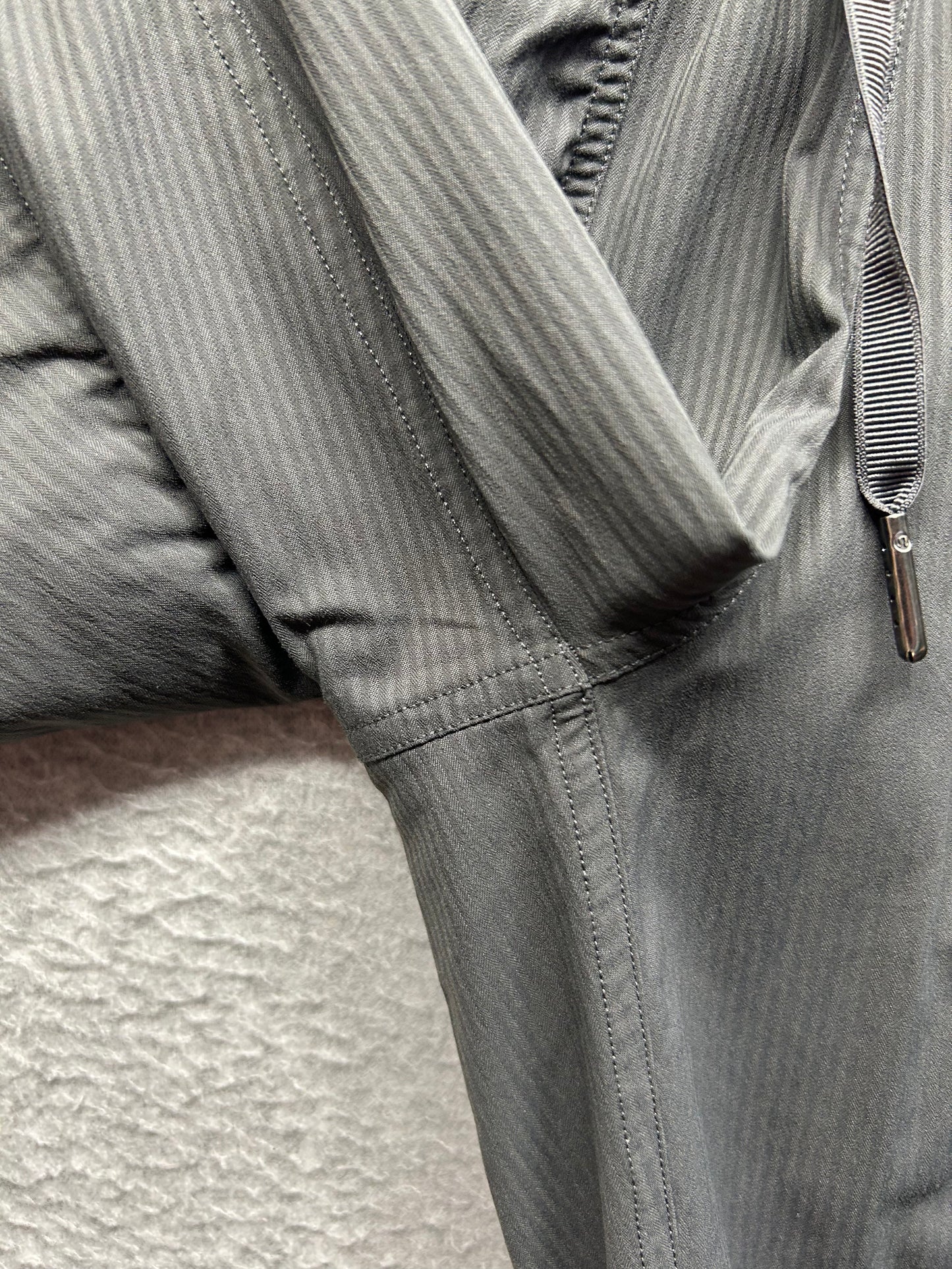 Lululemon Dance Studio Relaxed-Fit Mid-Rise Cargo Jogger Size 6/Small (Square) Graphite Grey