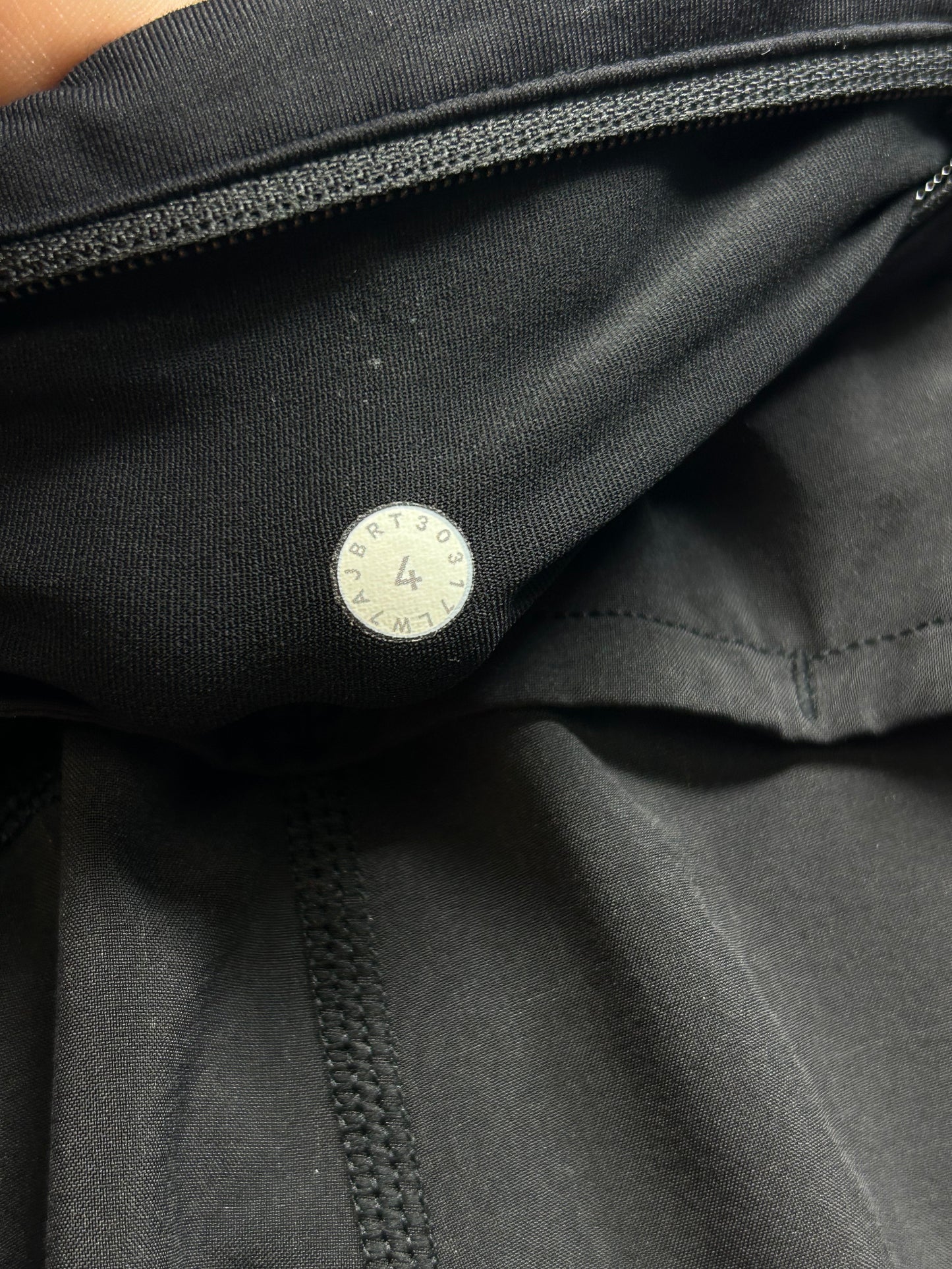 Lululemon Speed Up Short 2.5" Size 4 Black