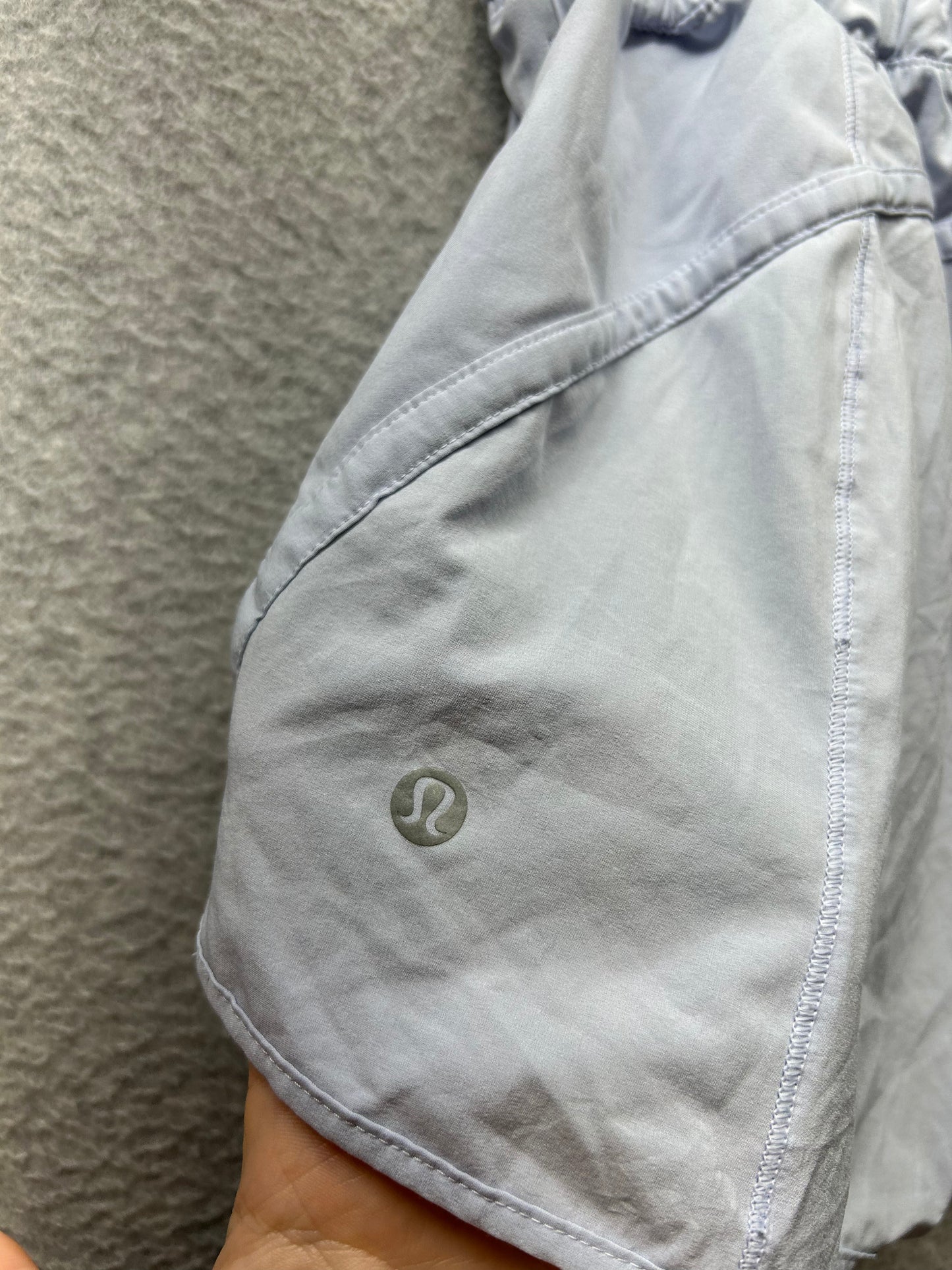 Lululemon Track That Mid-Rise Lined Short 5" Size 4 Blue Linen