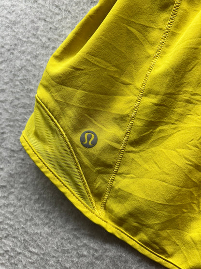 Lululemon Hotty Hot Short II 4" Size 4 Soleil