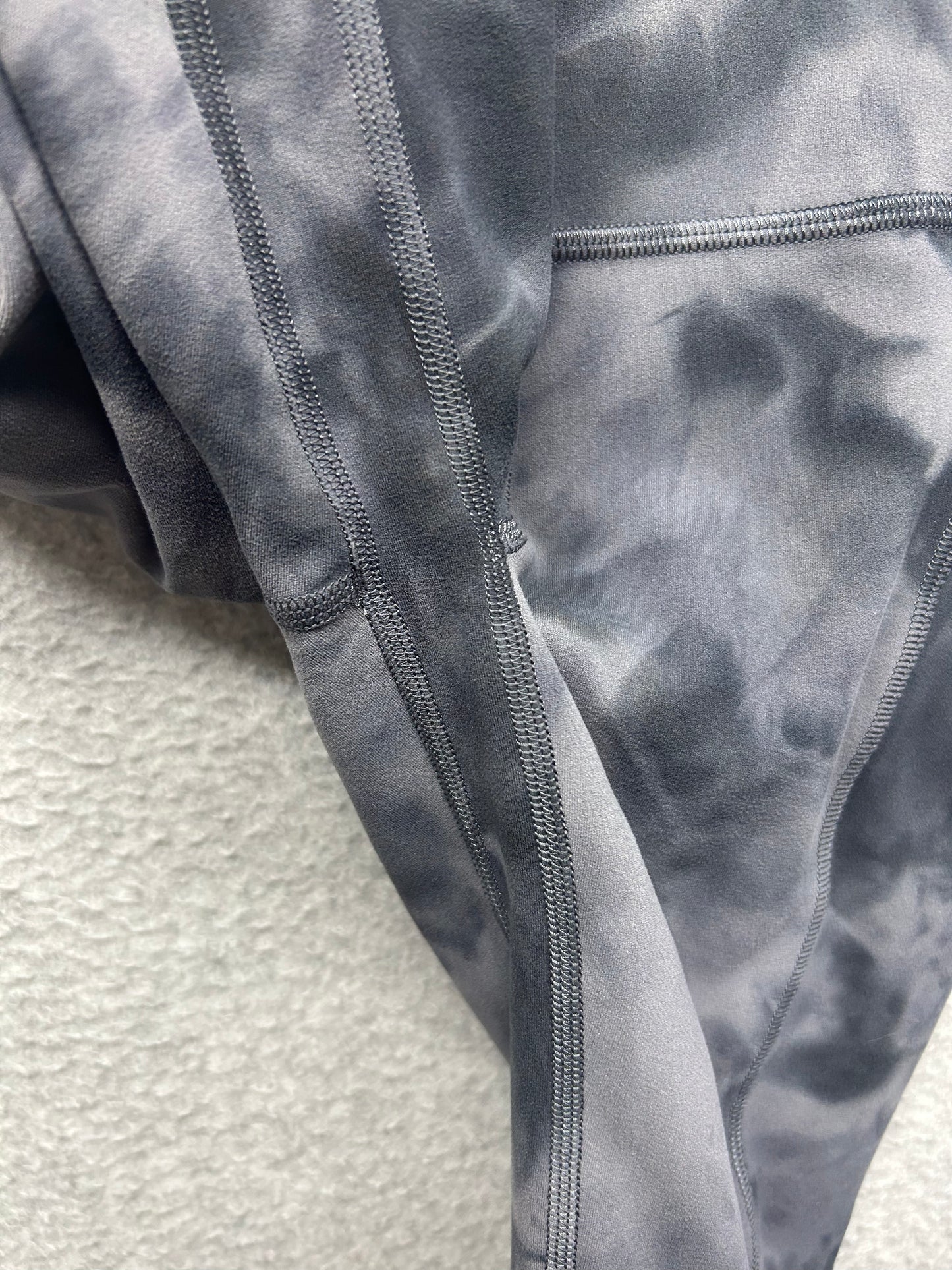 Lululemon Align High-Rise Short with Pockets 8" Size 0 Diamond Dye Pitch Grey Graphite Grey