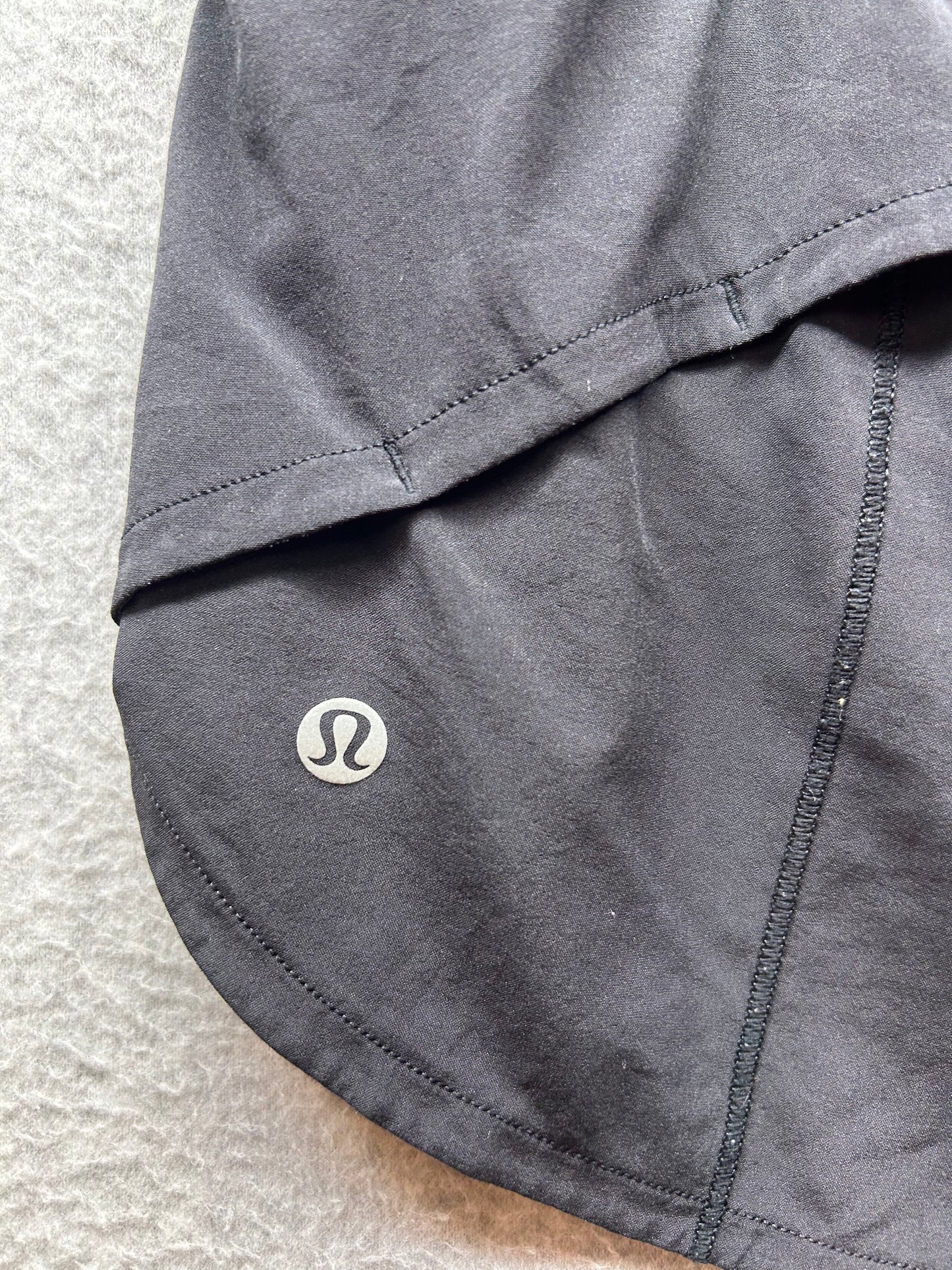 Lululemon Speed Up Short 2.5" Size 8 Black
