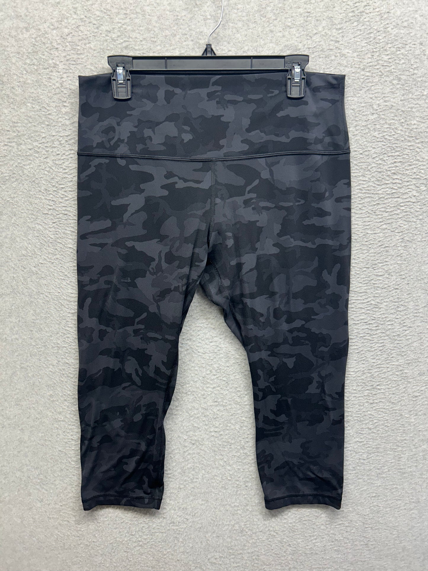 Lululemon Align Crop 21" Size 14 Incognito Camo Multi Grey