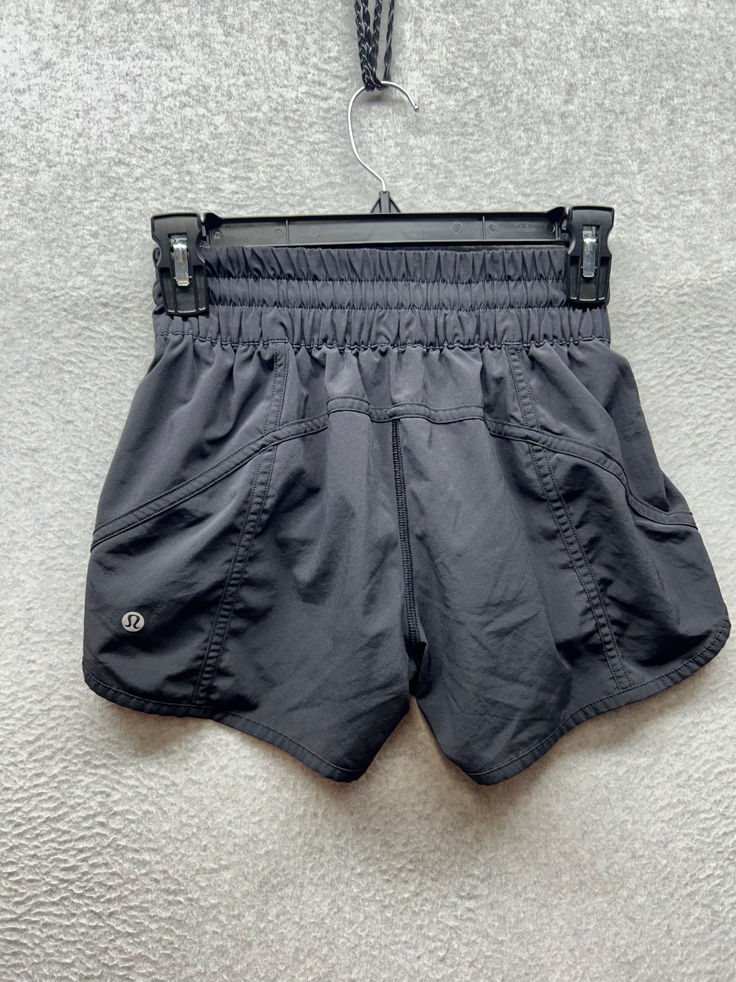 Lululemon Tracker Short V 4" Size 4 Black