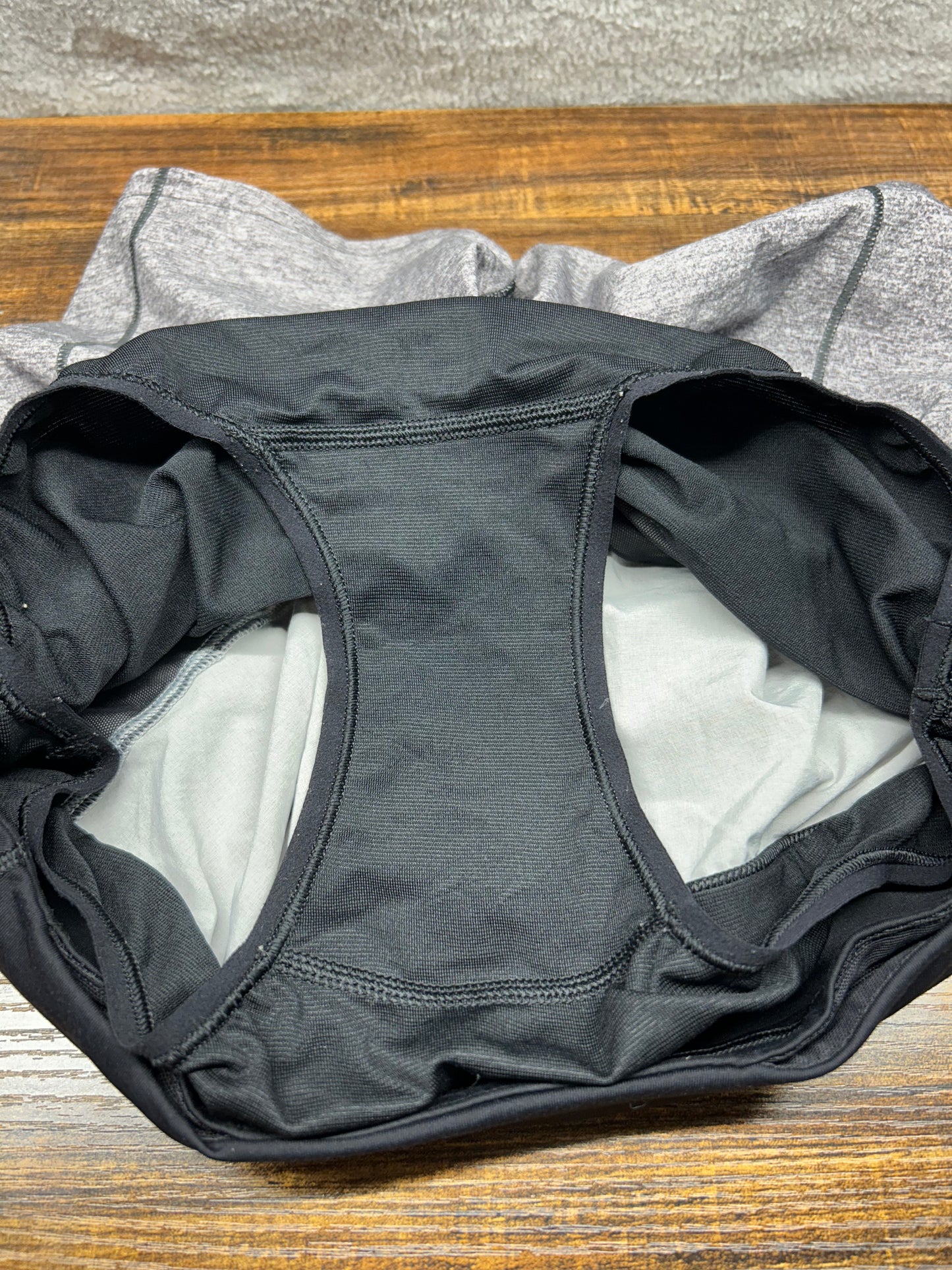 Lululemon Speed Up Short Long 4" Size 4 Heather Lux Multi Black