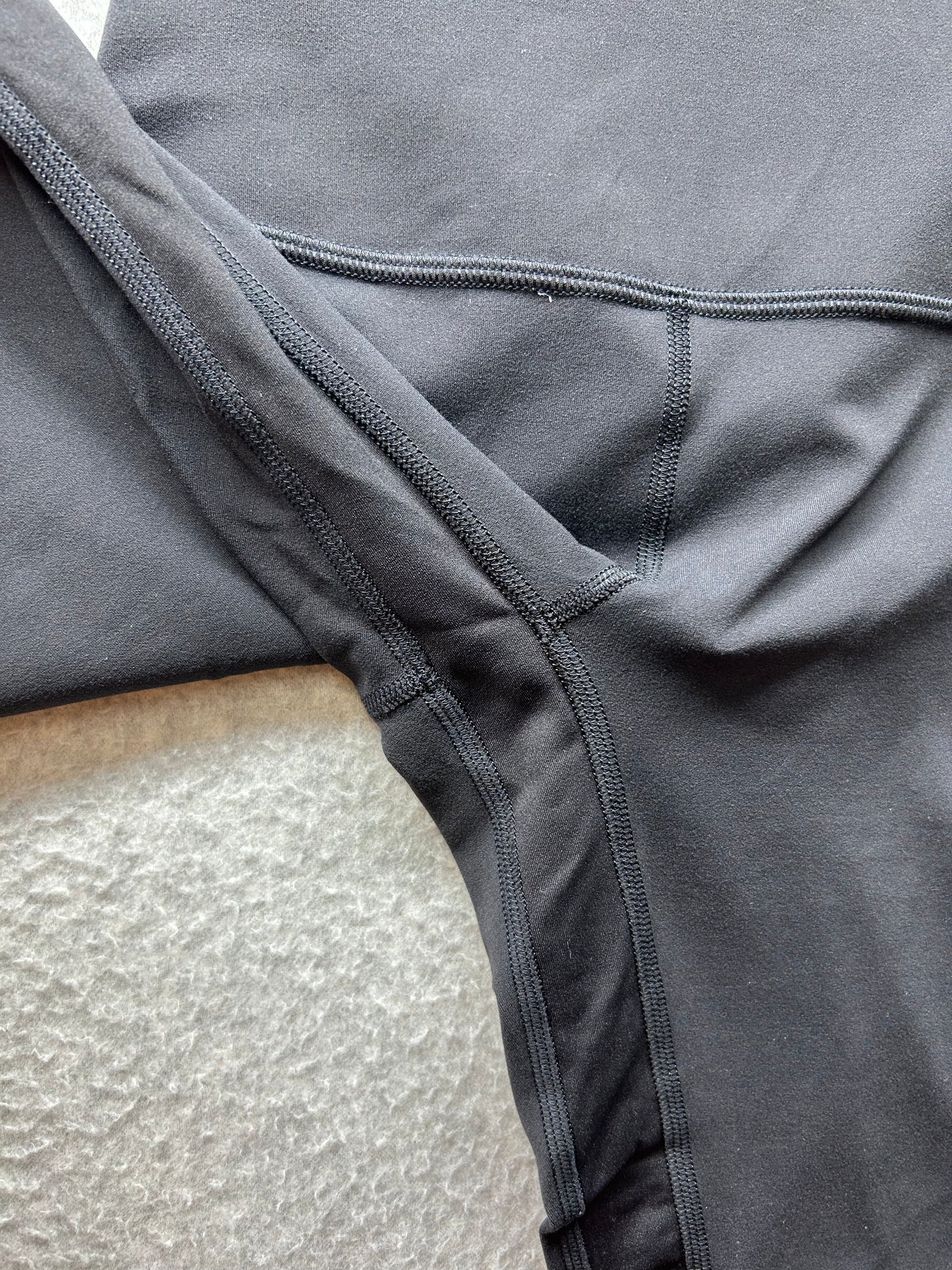 Lululemon Align Super High Rise Short 10" Size 2 Black