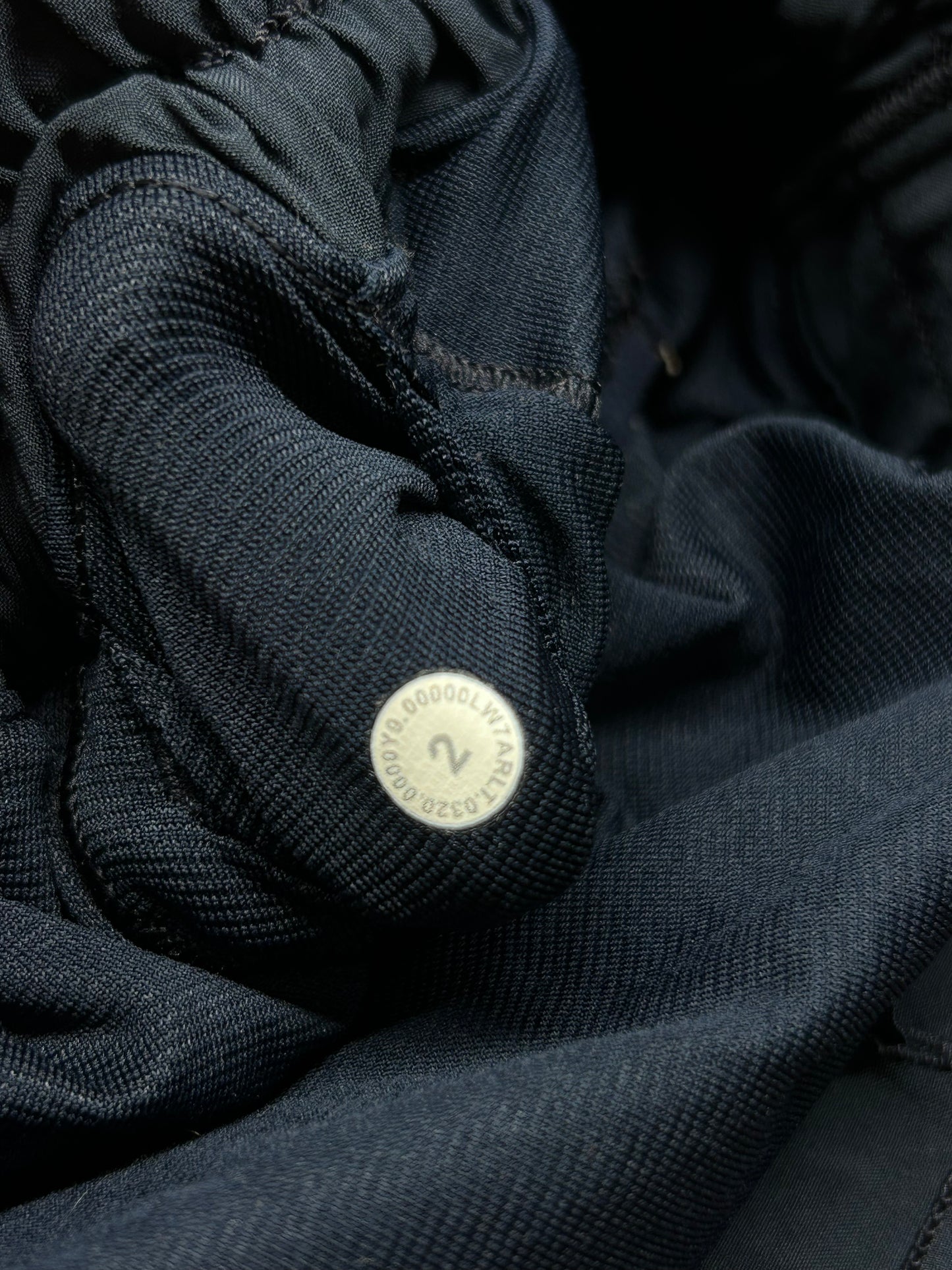 Lululemon Hotty Hot Short II 4" Size 2 True Navy