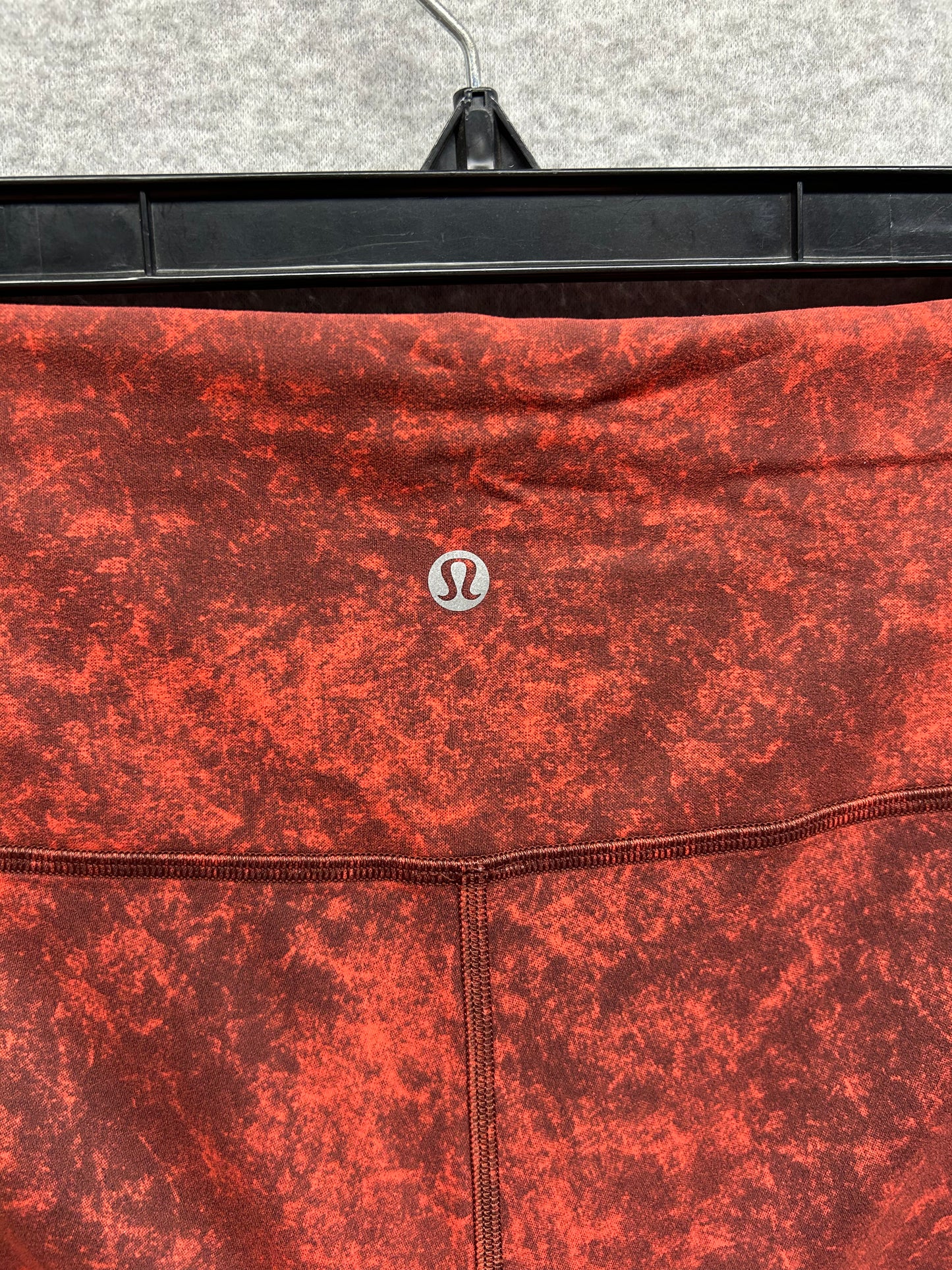 Lululemon Wunder Train High-Rise Tight 28" Size 8 Denim Wash Print Autumn Red Black