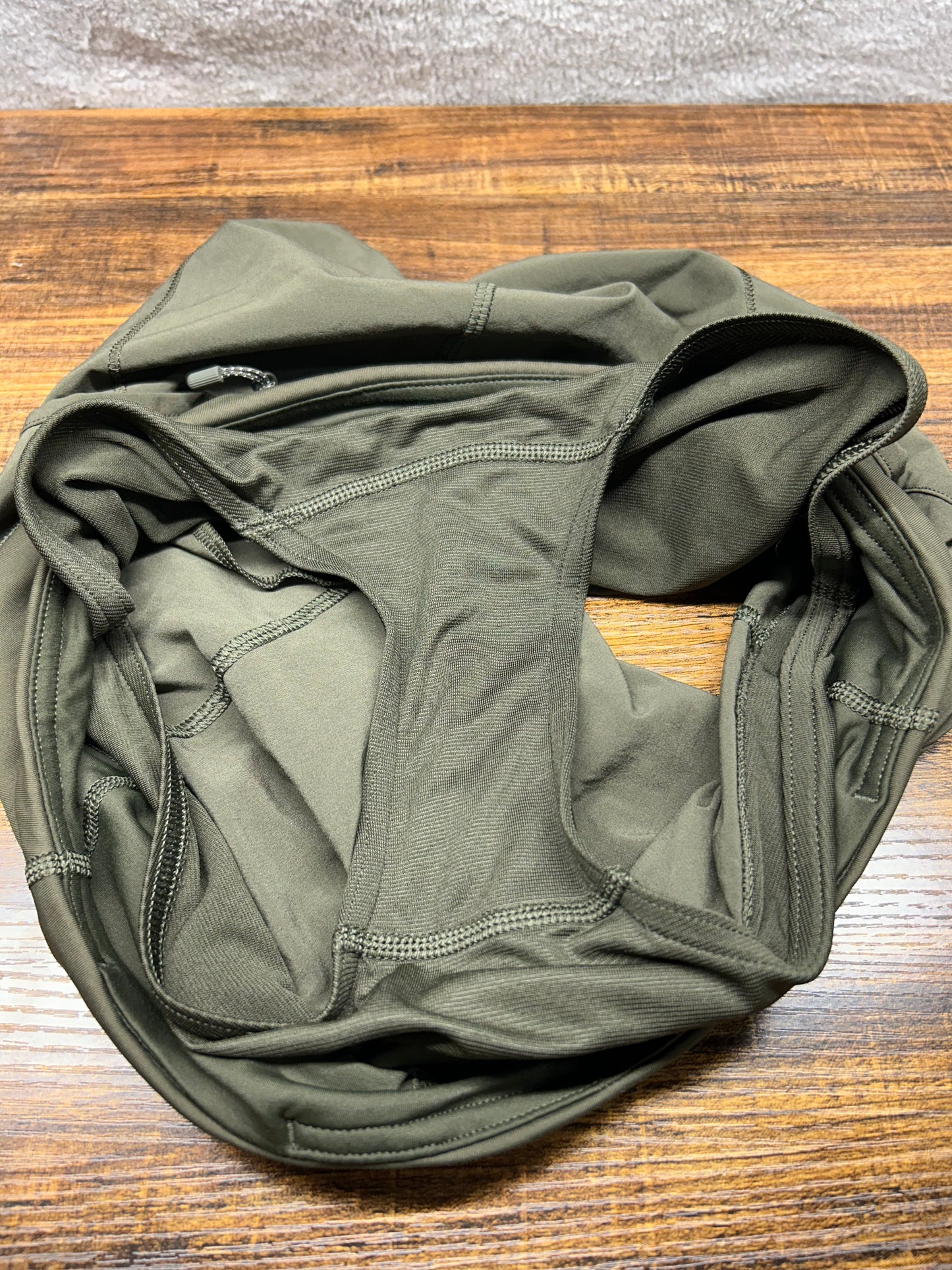 Lululemon Speed Short 2.5" Size 4 Dark Olive
