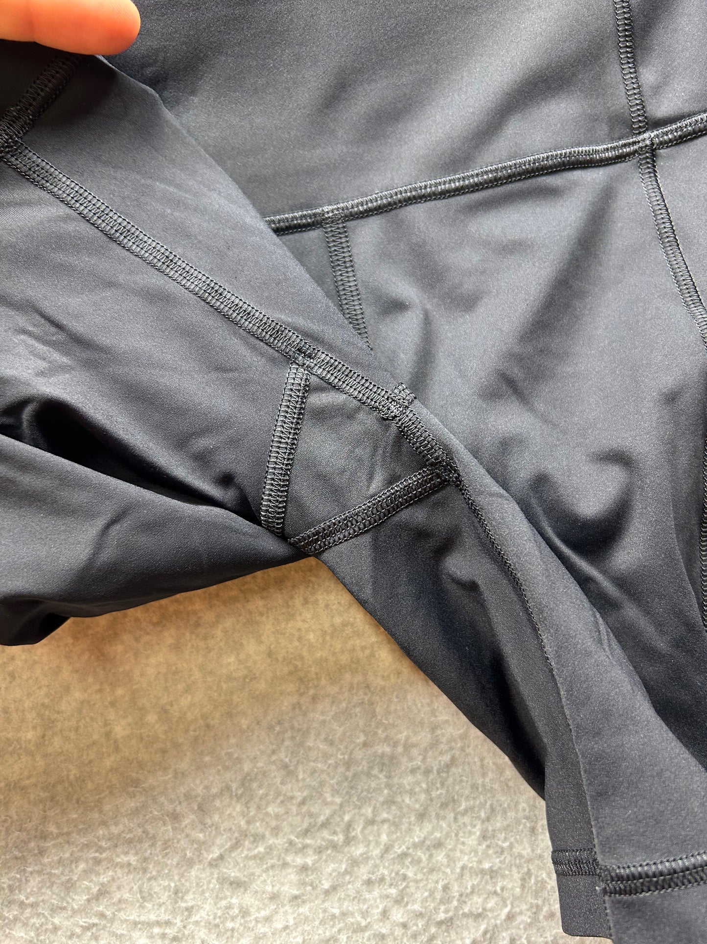 Lululemon Fast And Free Short 6" Size 4 Black