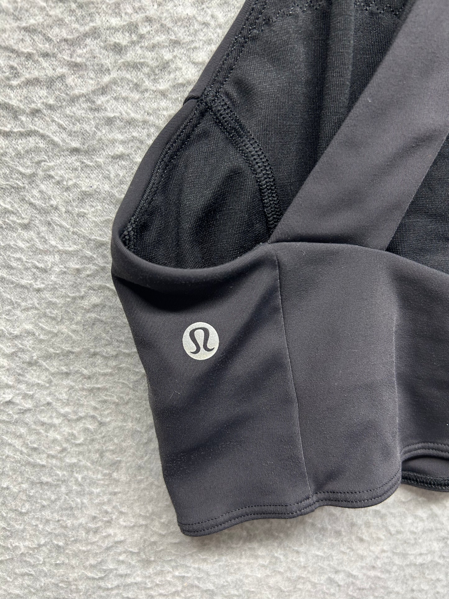 Lululemon Strong Lines Bra Size 6 Black