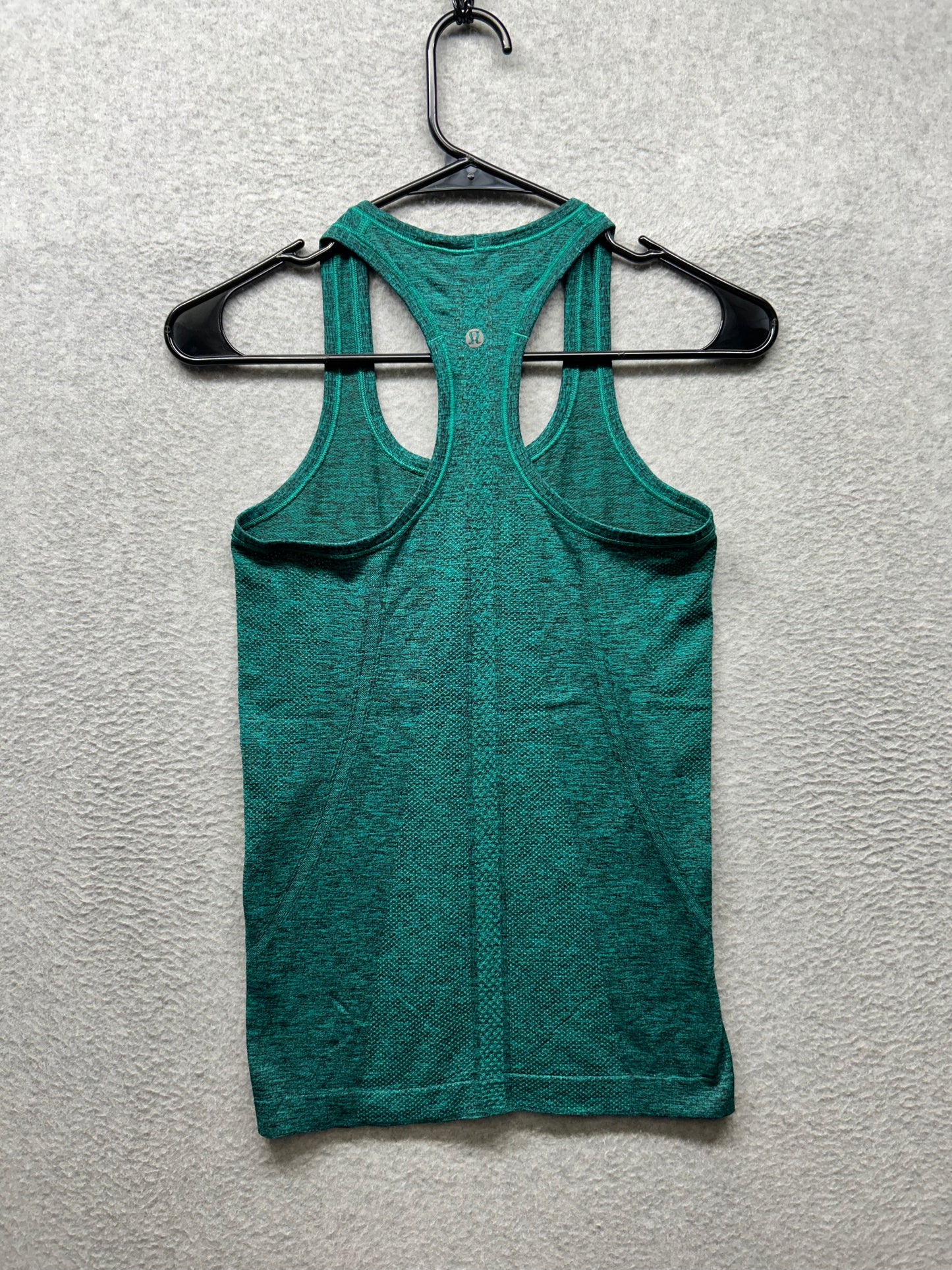Lululemon Swiftly Tech Racerback Size 4 Viridian Green / Black