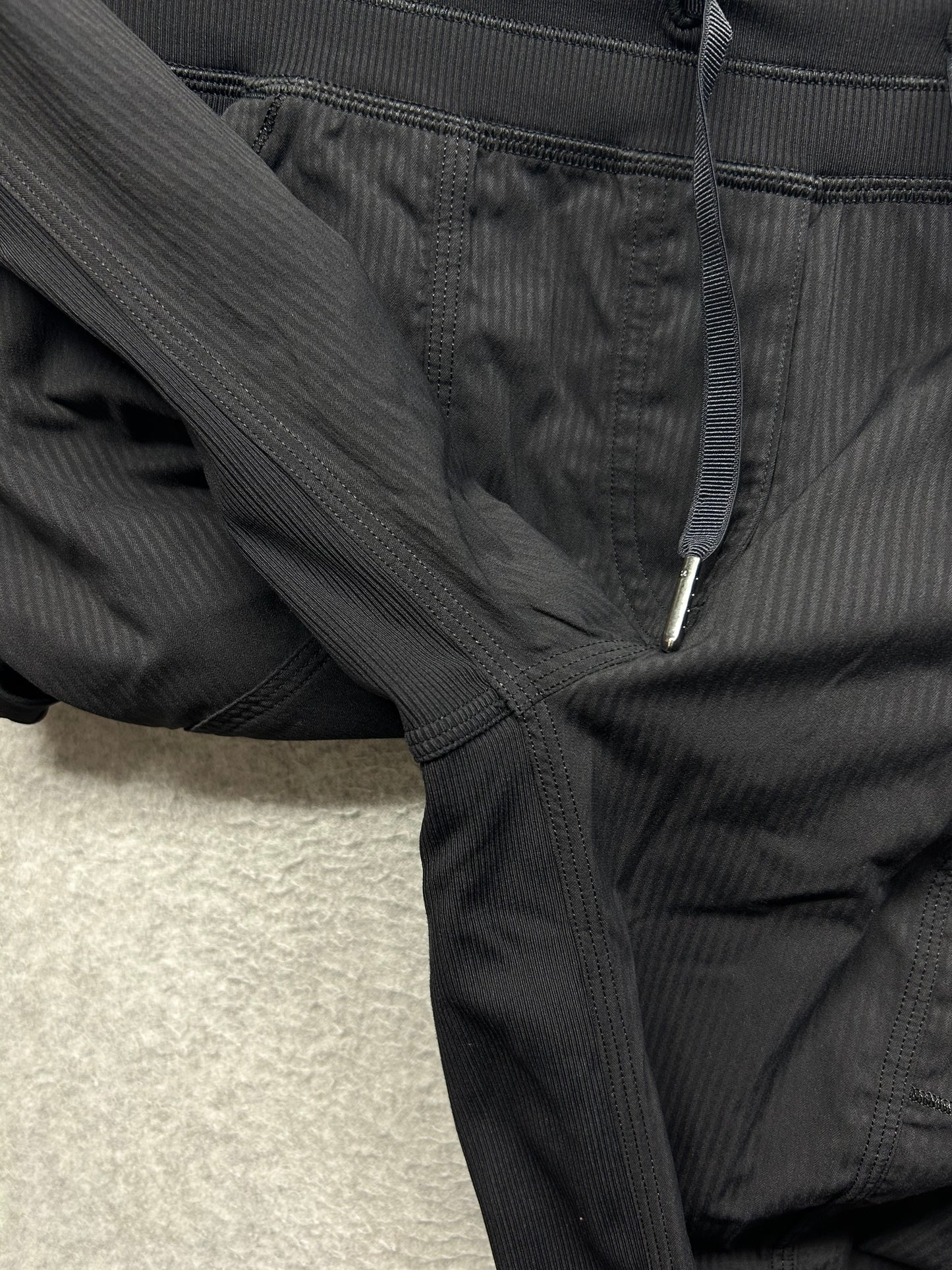 Lululemon Street To Studio Pant II 26" Unlined Size 8 Black