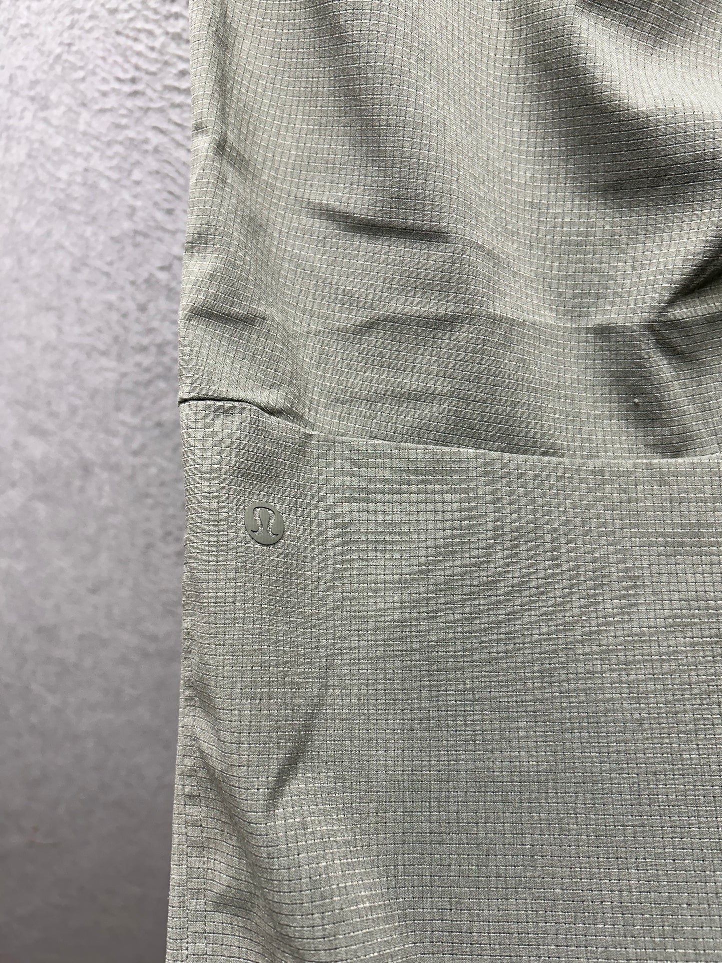 Lululemon ABC Jogger WovenAir Mens Size XL Grey Sage