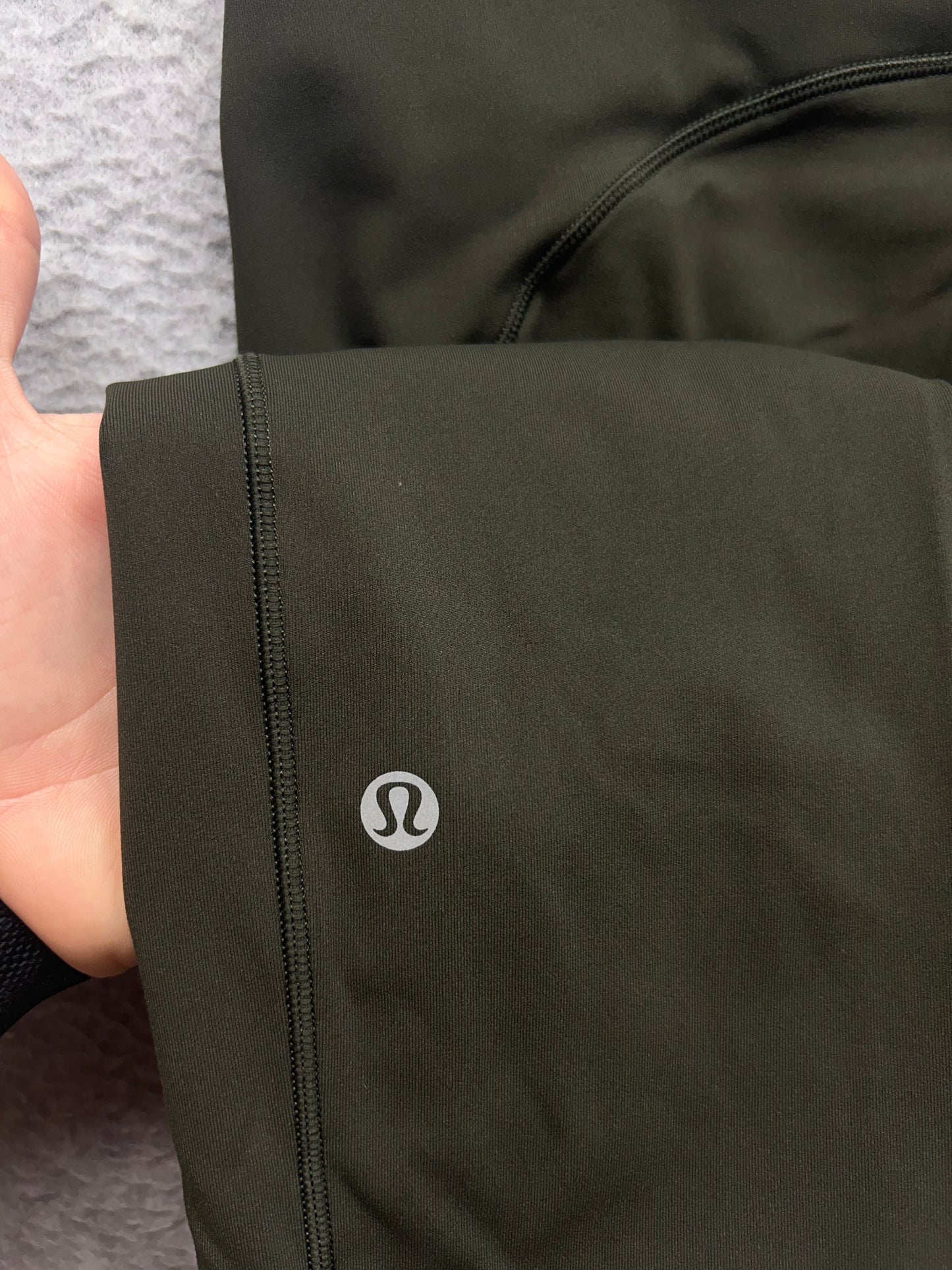 Lululemon Speed Up Crop 21" Size 10 Dark Olive