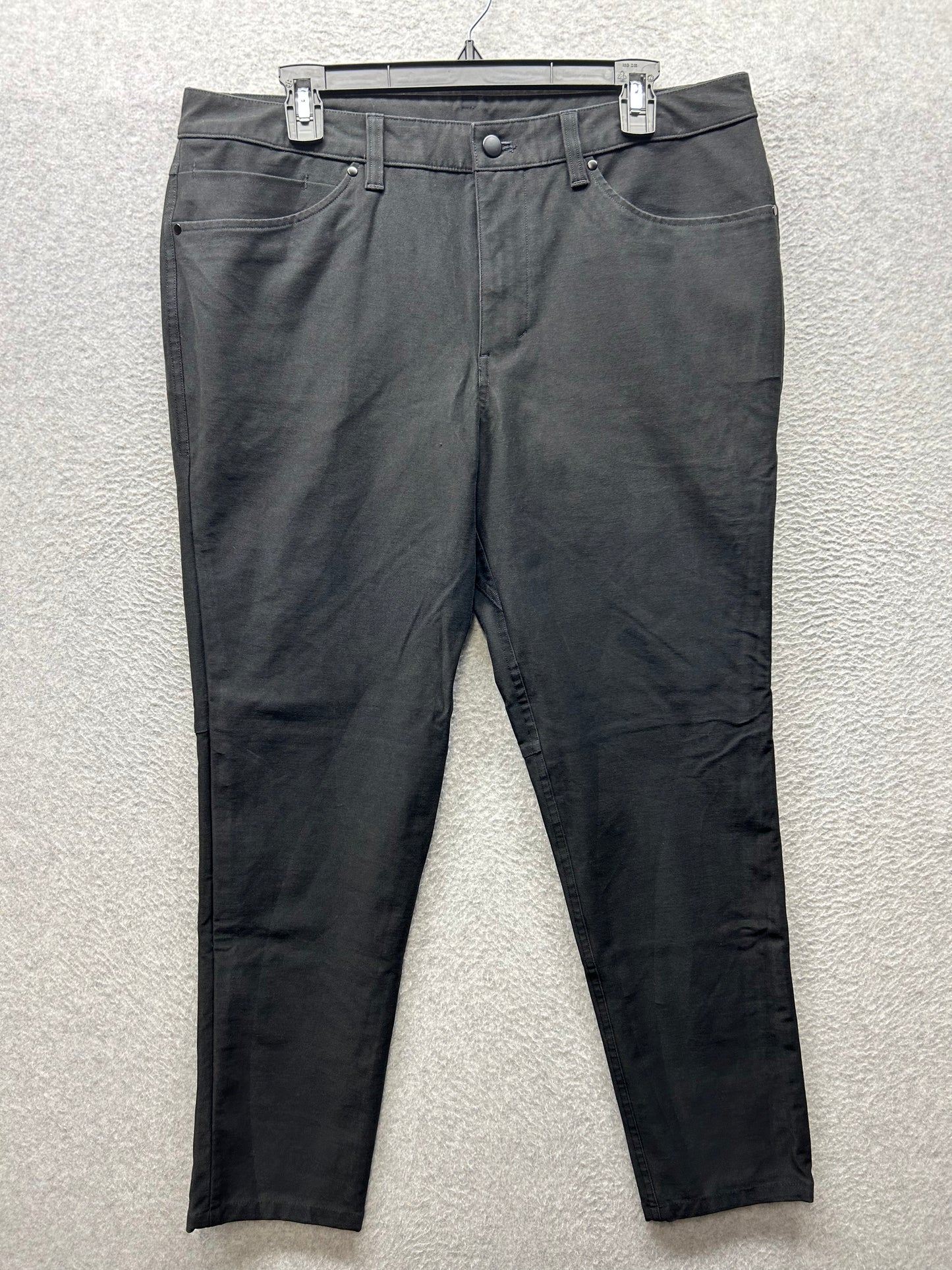 Lululemon ABC Pant Slim Utilitech Mens Size 34x30 Black