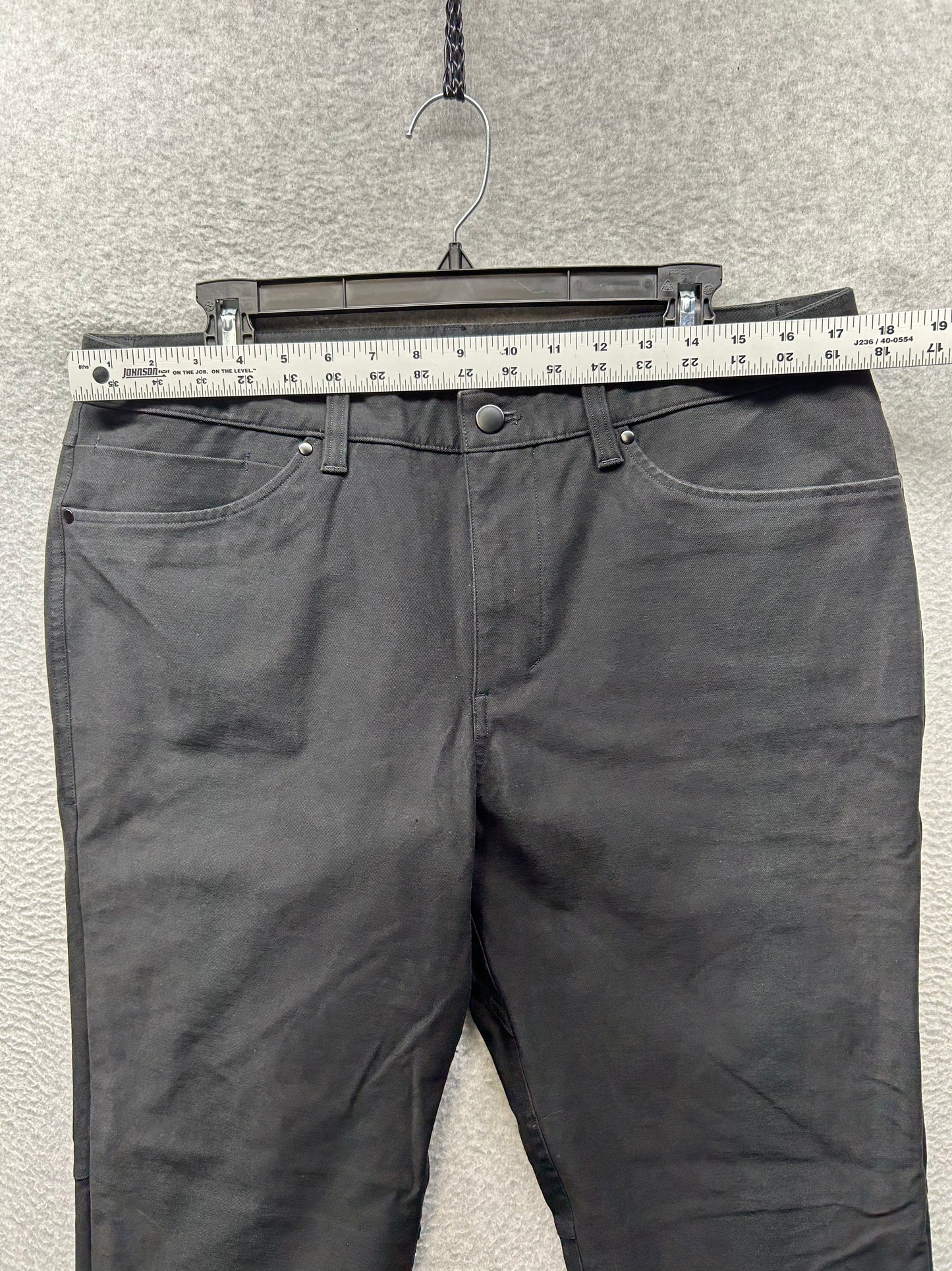 Lululemon ABC Pant Slim Utilitech Mens Size 34x30 Black