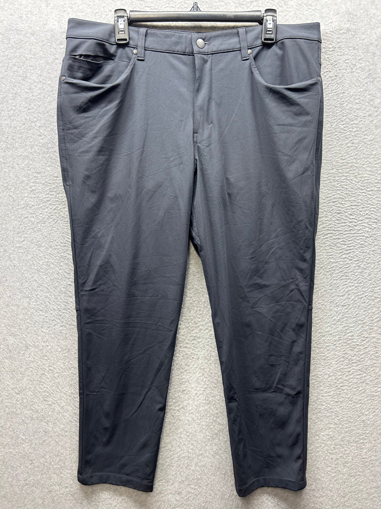 Lululemon ABC Slim Warpstreme Mens Size 36x28.5 Obsidian