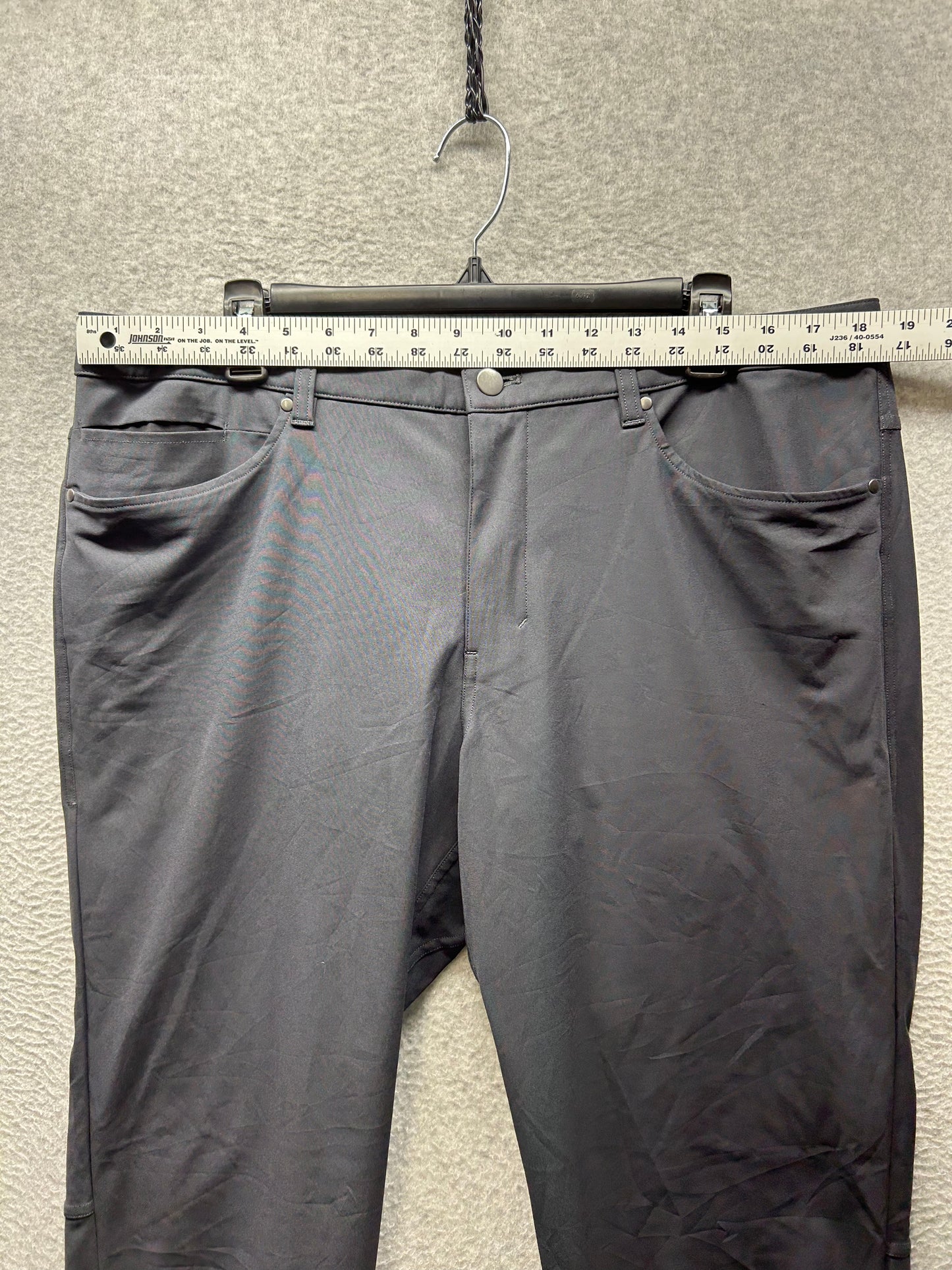 Lululemon ABC Slim Warpstreme Mens Size 36x28.5 Obsidian