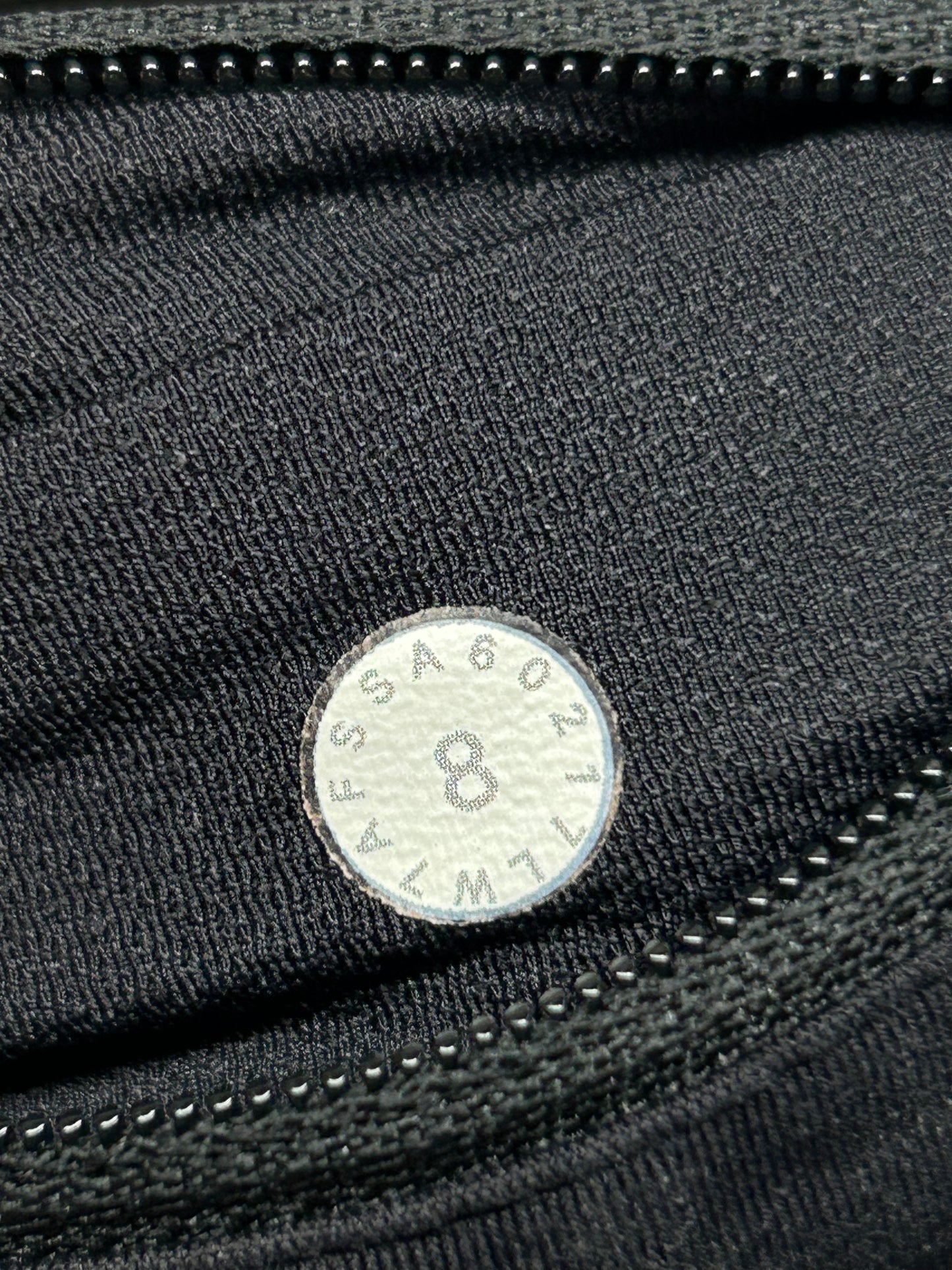 Lululemon Speed Short 2.5" Size 8 Fractal Alpine White Black